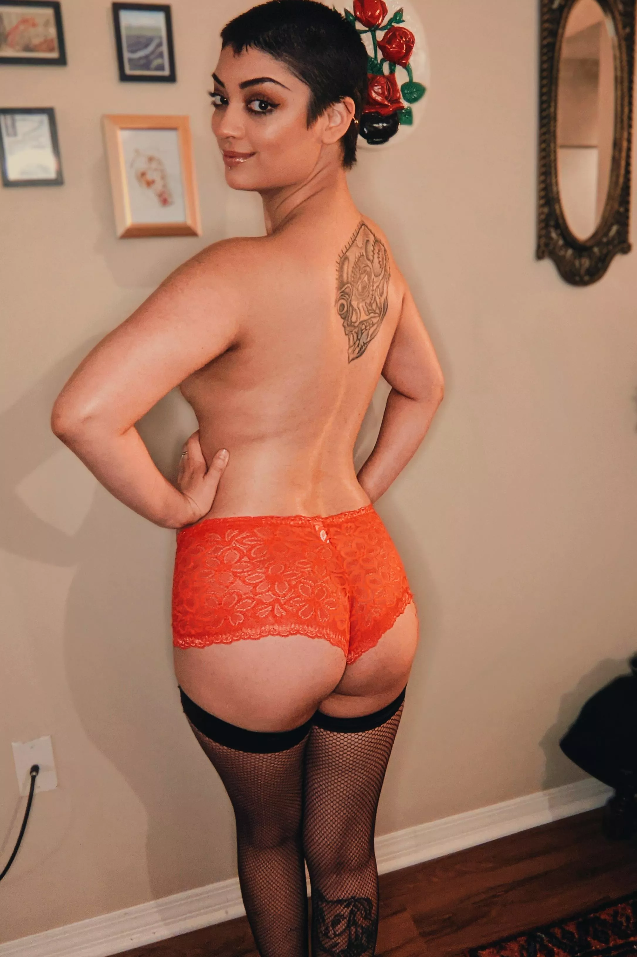 Red lace butt posted by SquirtleSquad69