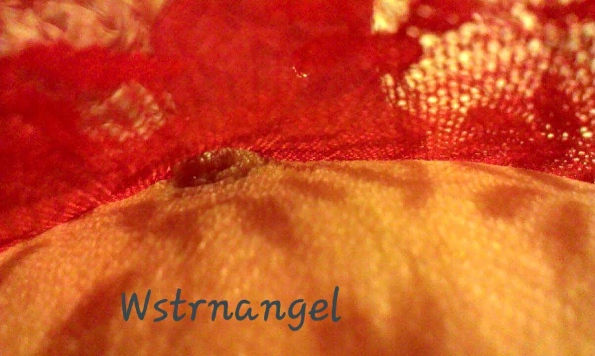 Red Lace [F43] posted by Wstrnangel