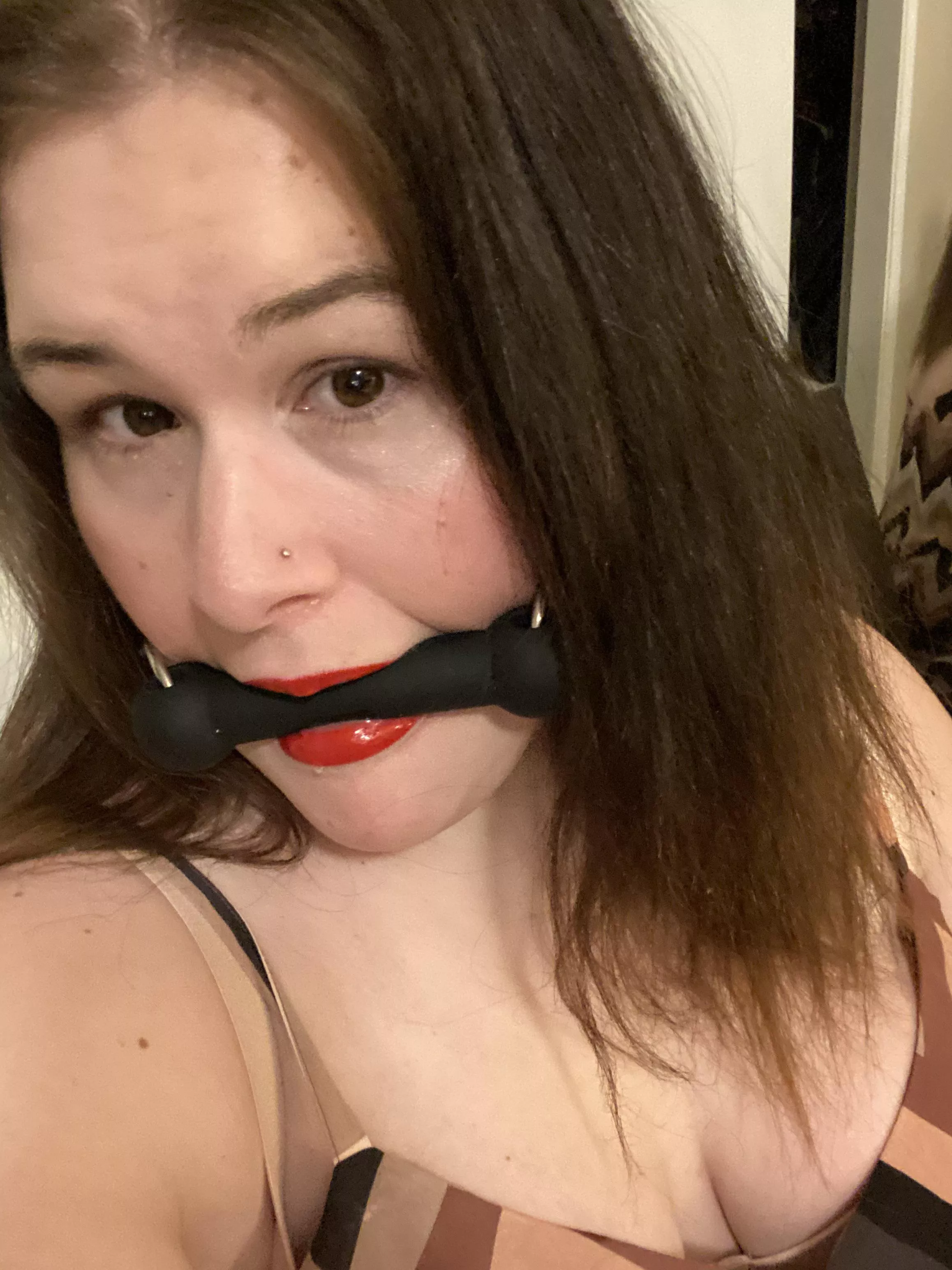 Red lips & black gag make a great combination! posted by PghHotwife