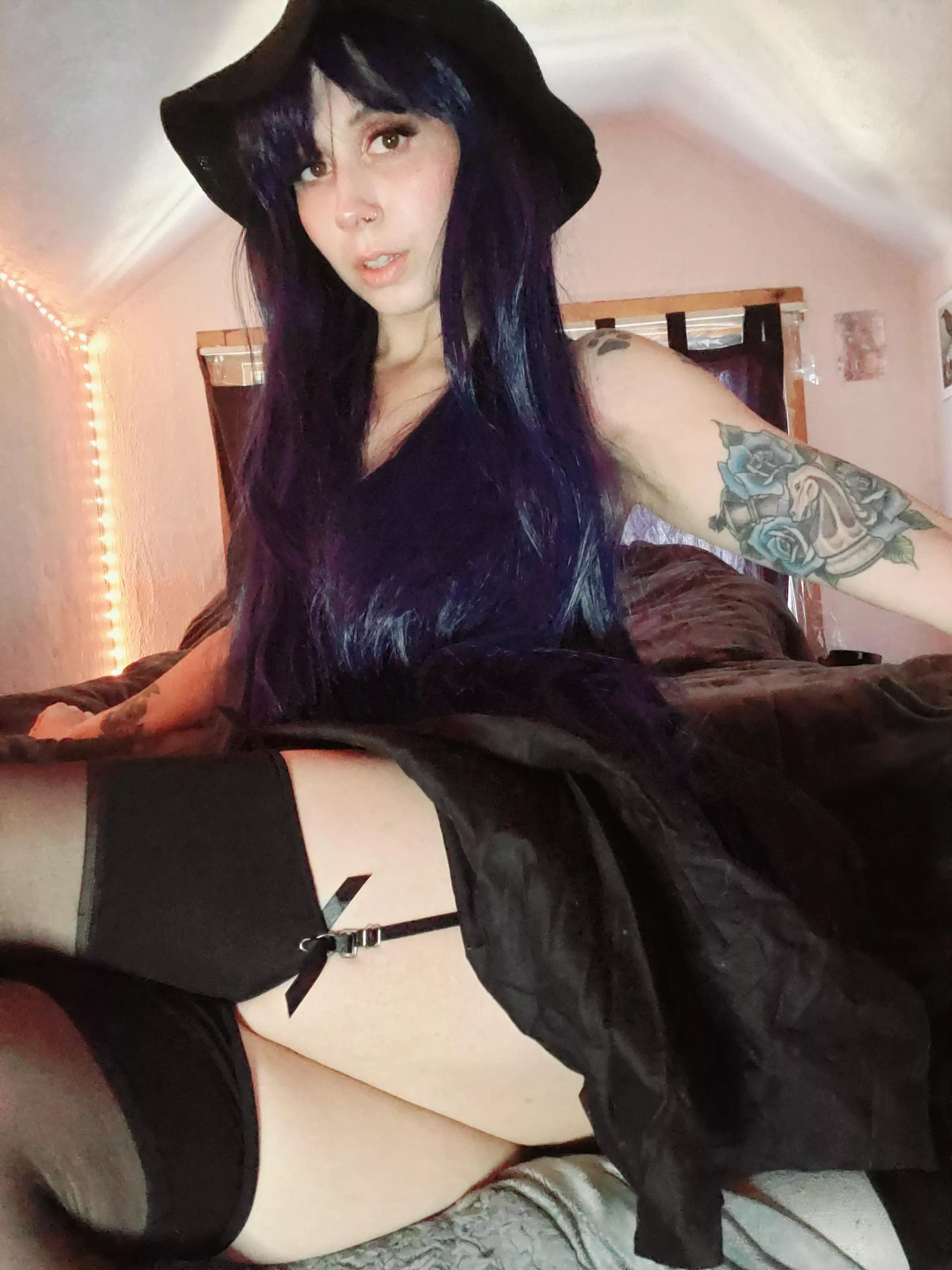 Regular clothes, just added a witch hat 🎃 posted by X_R43