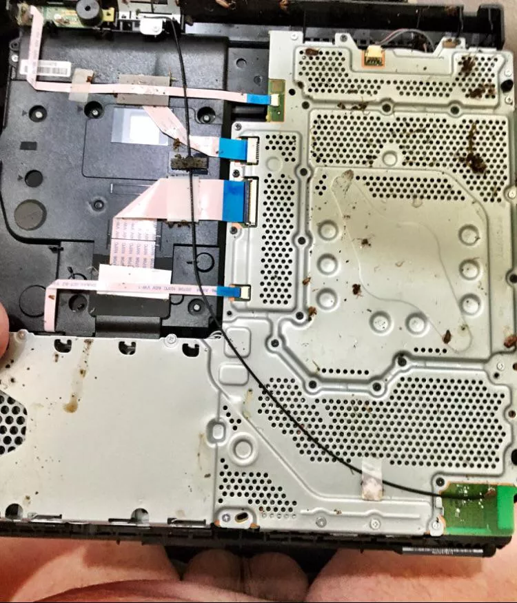 Repairing a friends PS4. posted by navah_joe