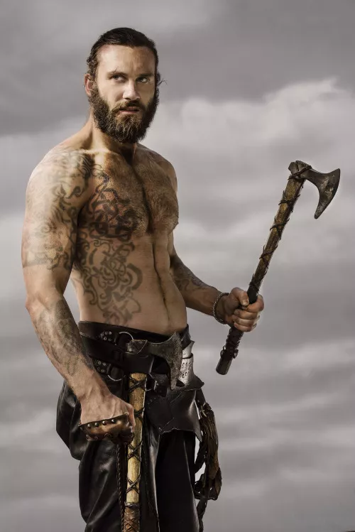 Rollo! [Clive Standen] posted by TwoMitesOnAPlum