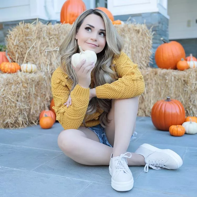 Rosanna Pansino posted by sdgggvvesb