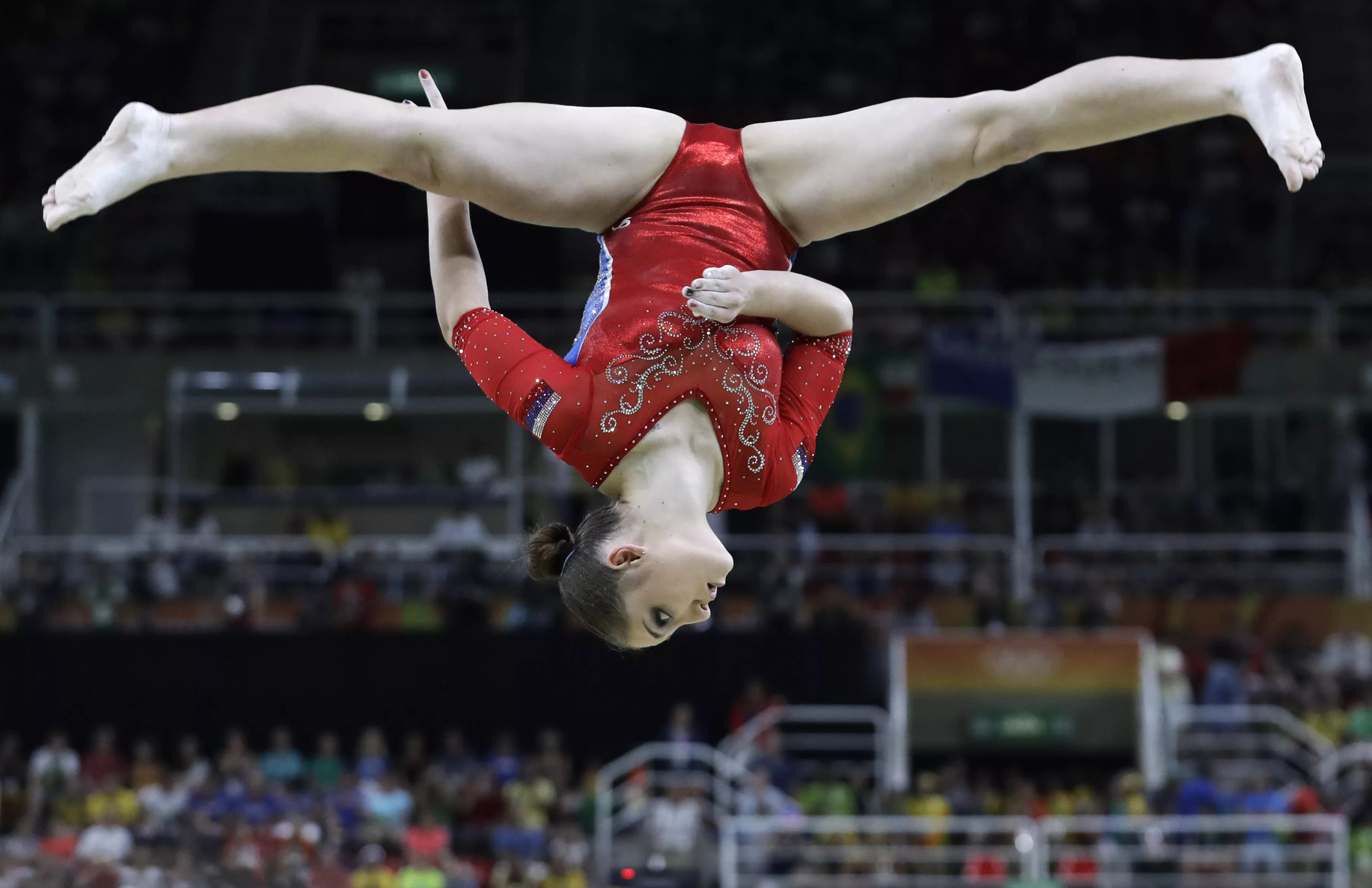 Russian artistic gymnast Aliya Mustafina doing the splits nudes |  GLAMOURHOUND.COM