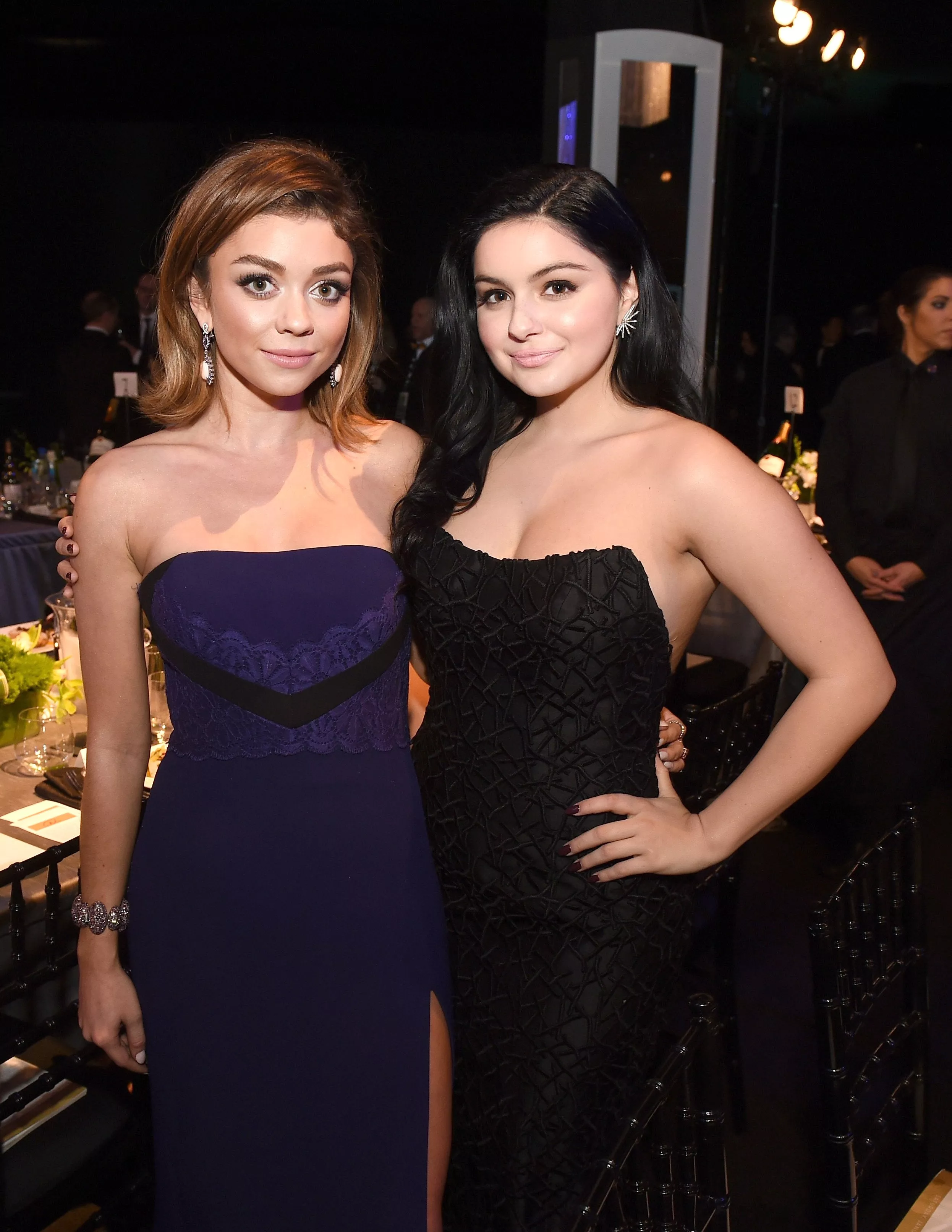 Sarah Hyland & Ariel Winter posted by DesiSongs