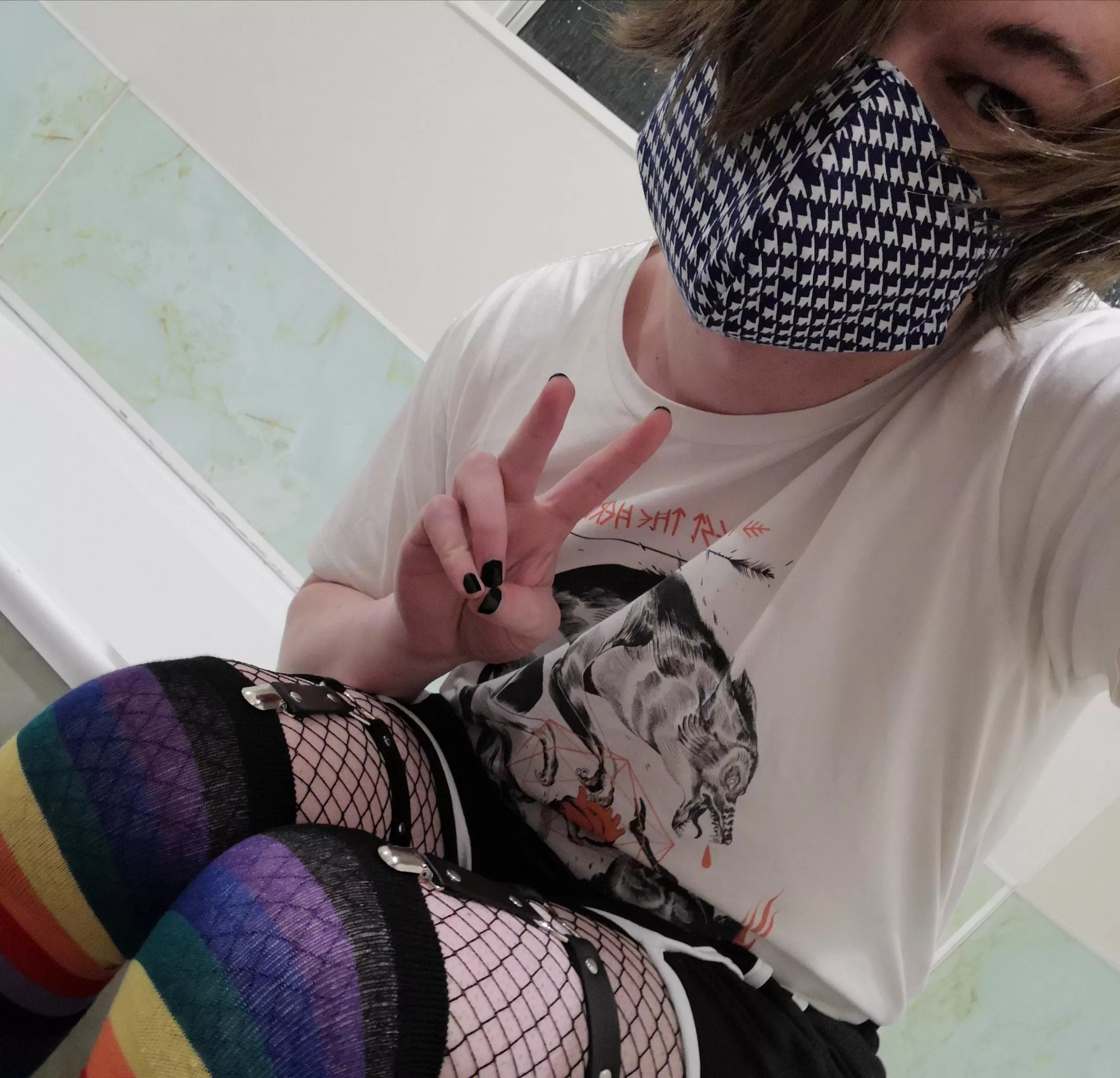 Saturdays are for boys, but it's Femboy Friday so I'm posting here 👋 posted by colourwavefb