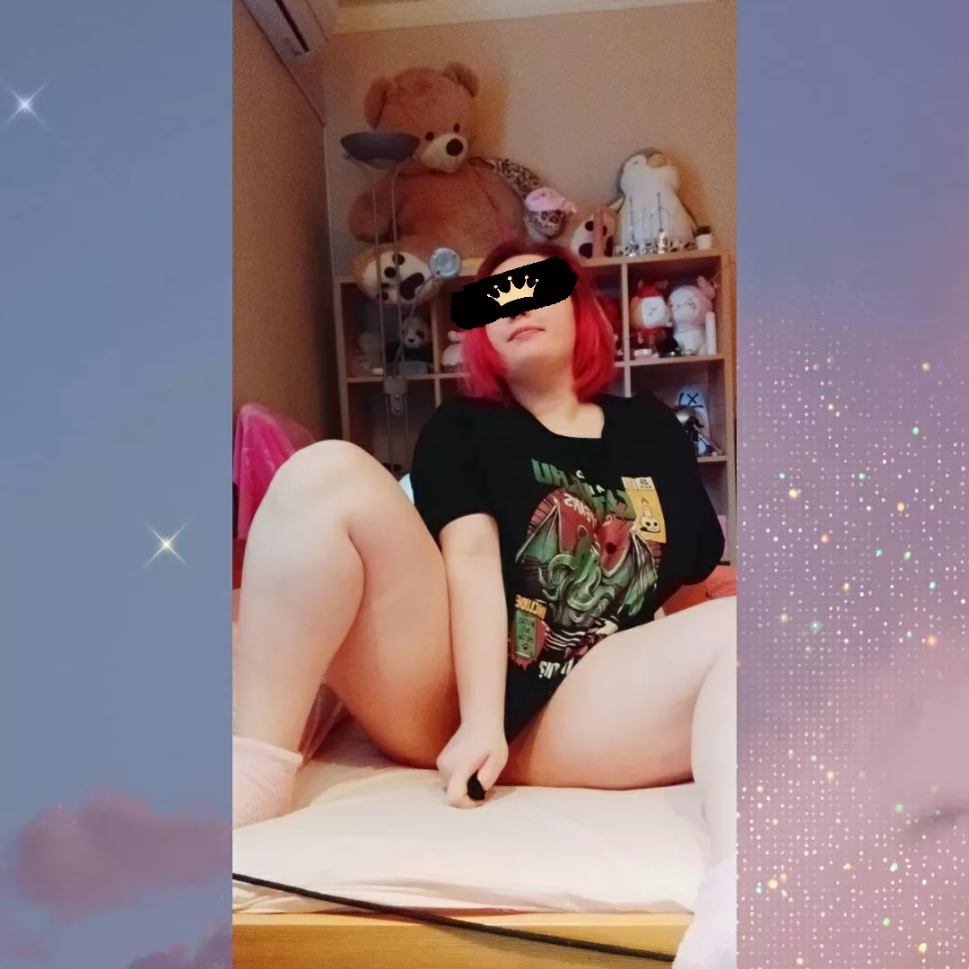 Saw this pose on tiktok, had to try it ðŸ¥°ðŸ’– posted by Novababa