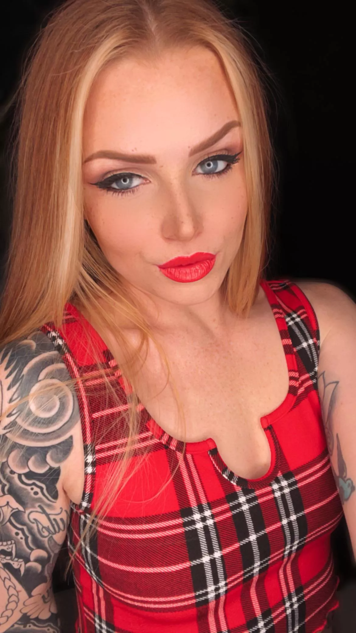 Scottish Irish Canadian ginger blend 🇨🇦😉 posted by ddanarose