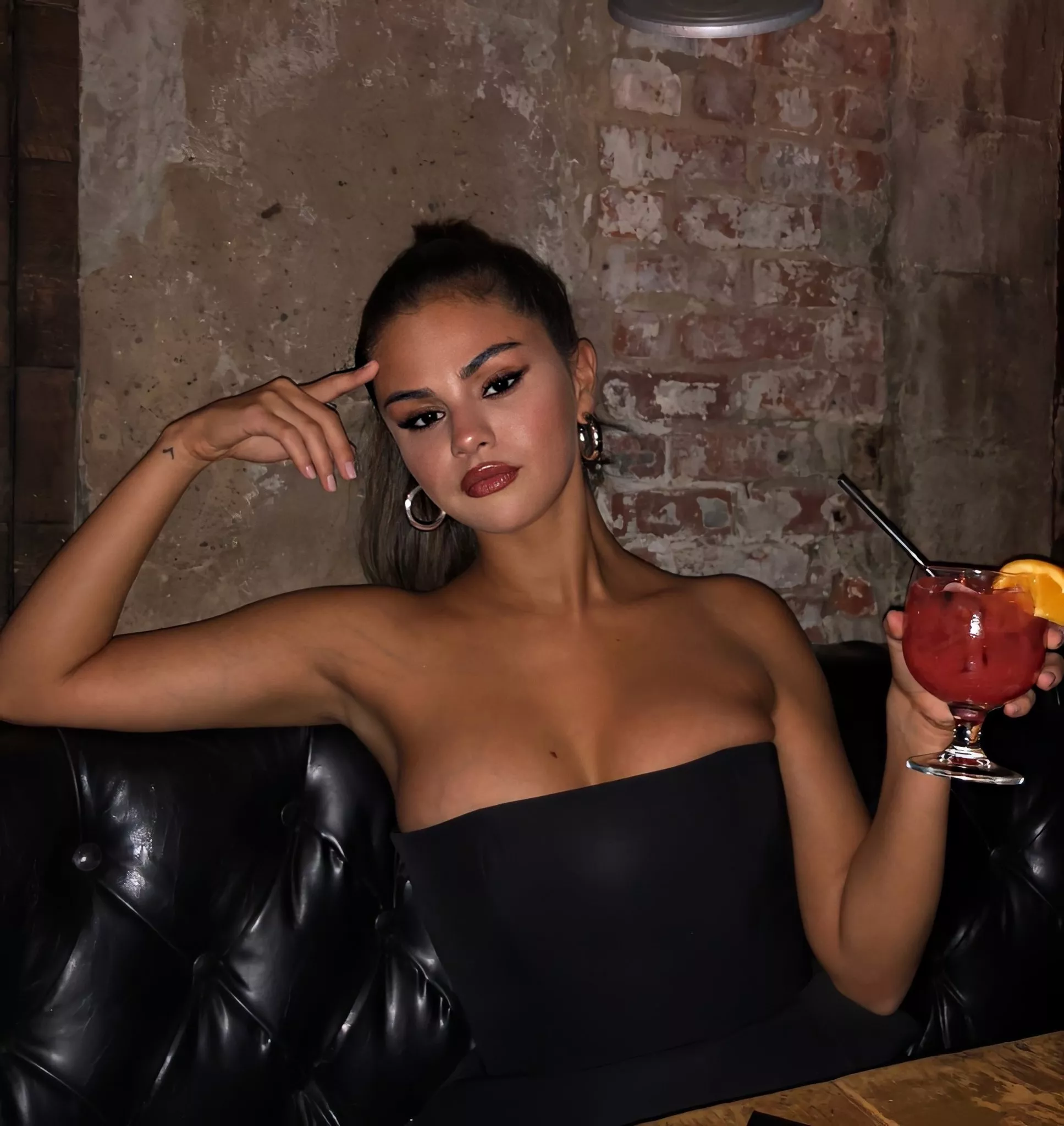 Selena Gomez and her massive tits are so sexy posted by celebsbaby9