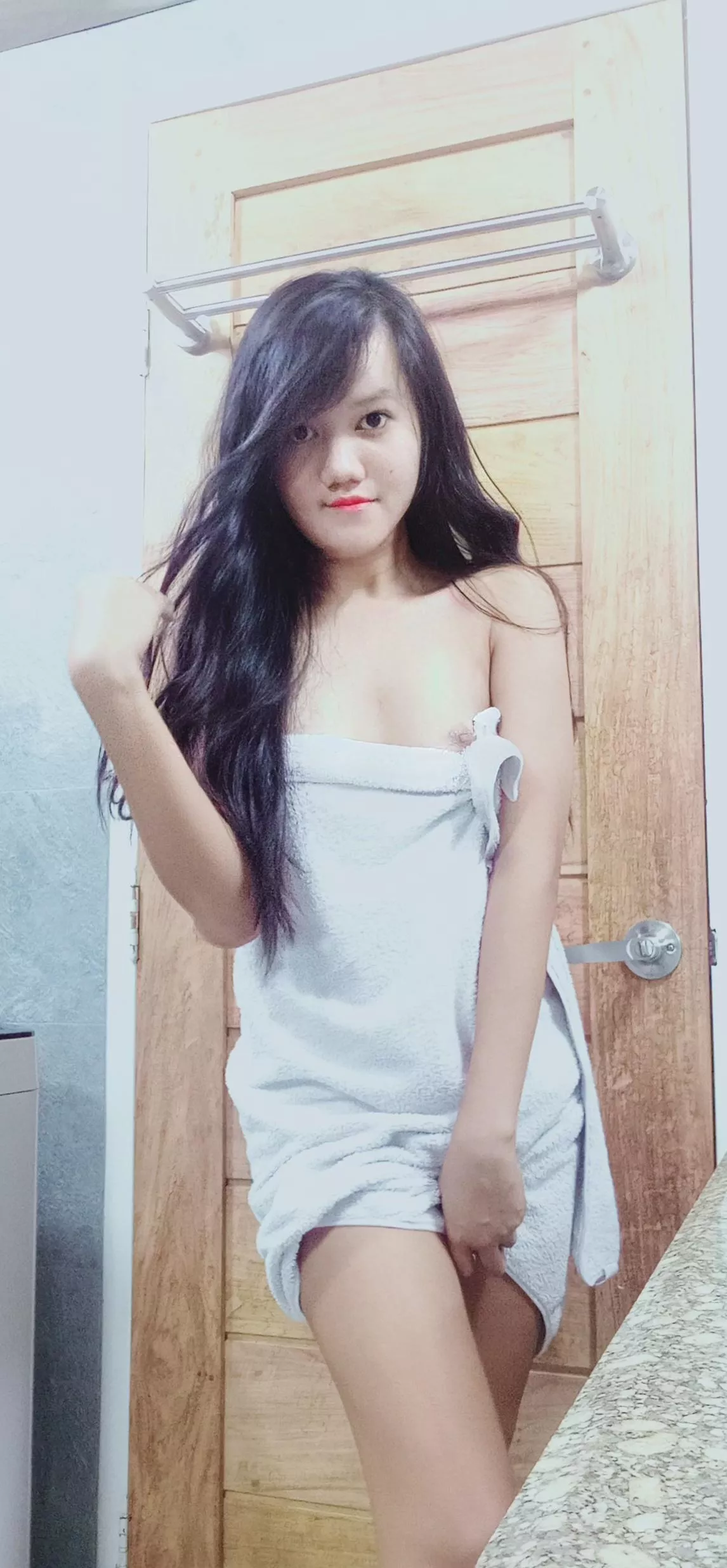 selling [22] I'm slim and if you want to play and have some fun with me just add my WhatsApp: (+639631546039) Skype: (live:.cid.9fe8e681f24956d6) snap: (kissesmontefa21) kik: (klencee) posted by klencee