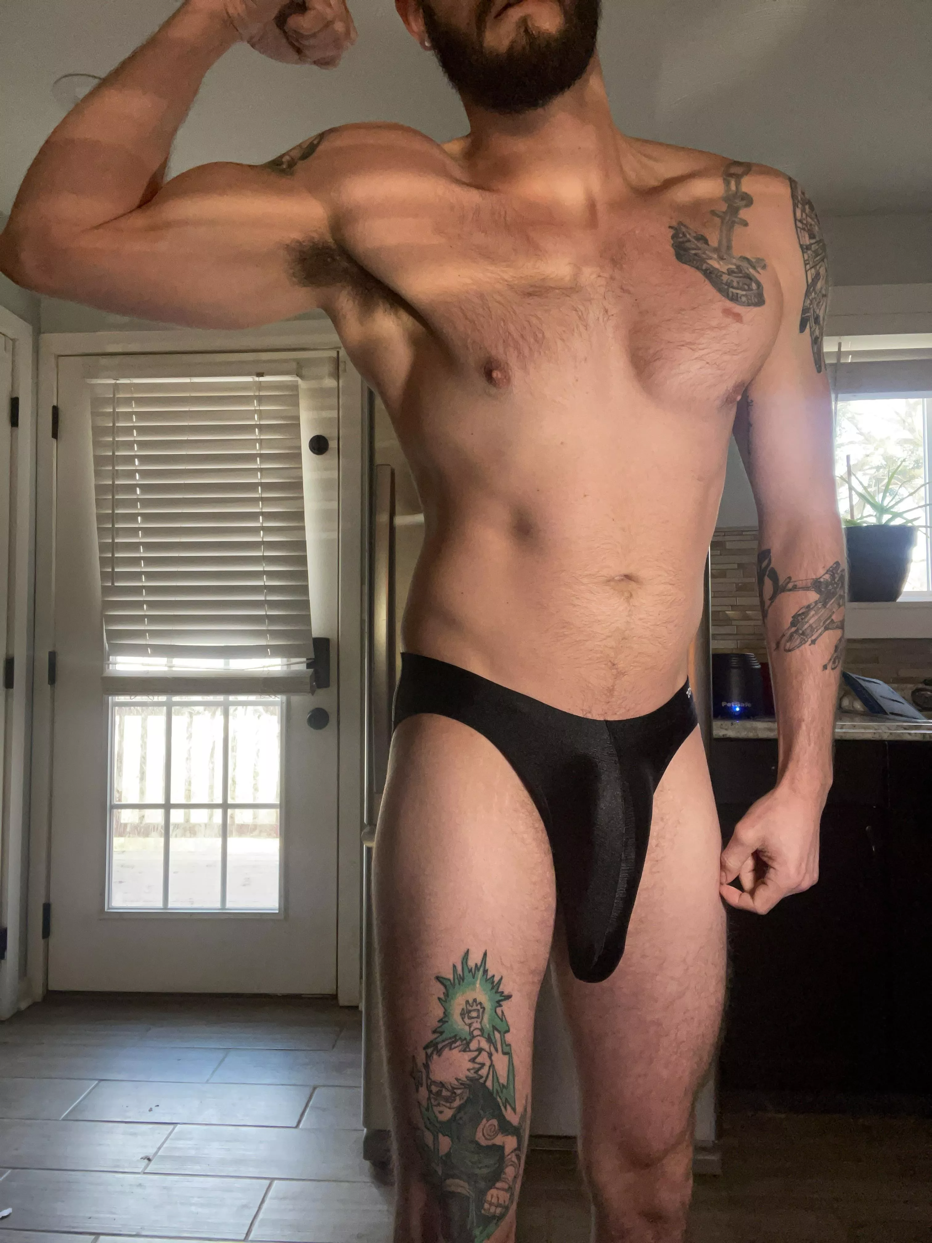 Semi-Erect Speedo Status.(M) posted by Benpaai