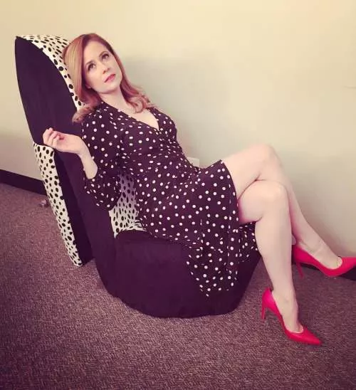 sexy milf Jenna Fischer posted by avdd4