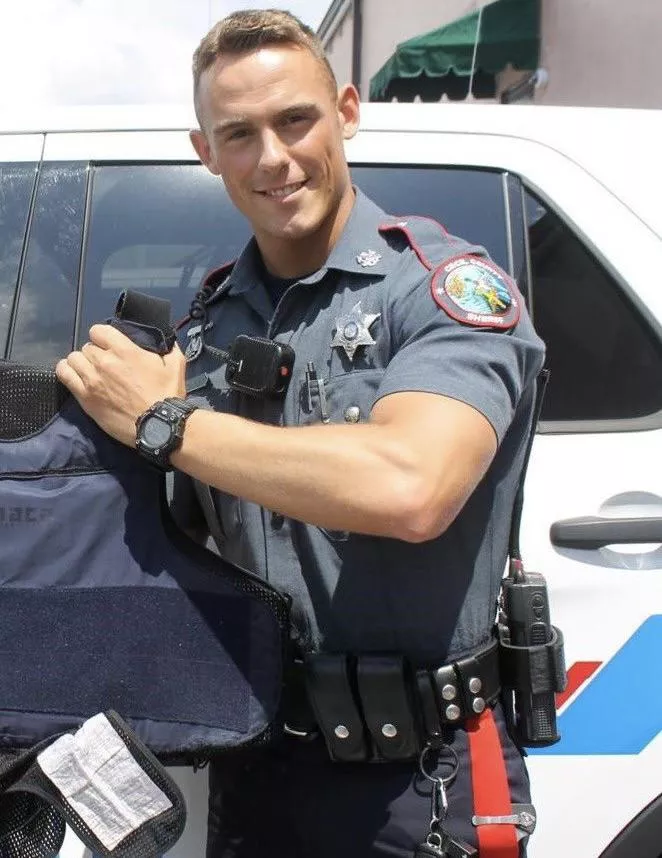 “Sexy Officer” … posted by neilfromsydney2003