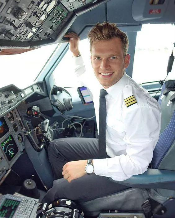 “Sexy Pilot” … posted by neilfromsydney2003