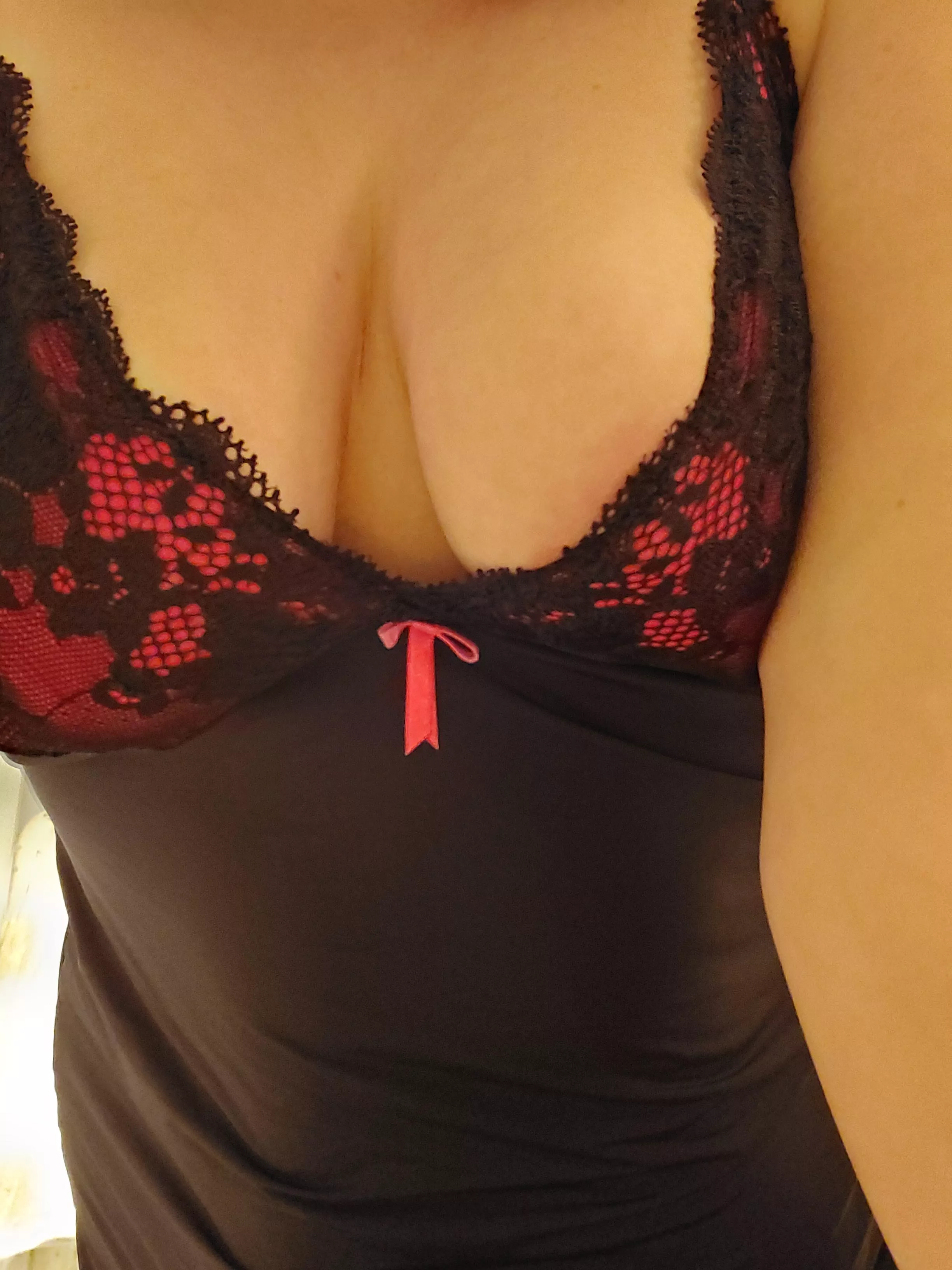 Sexy Saturday (F)💋💋 posted by lawny14