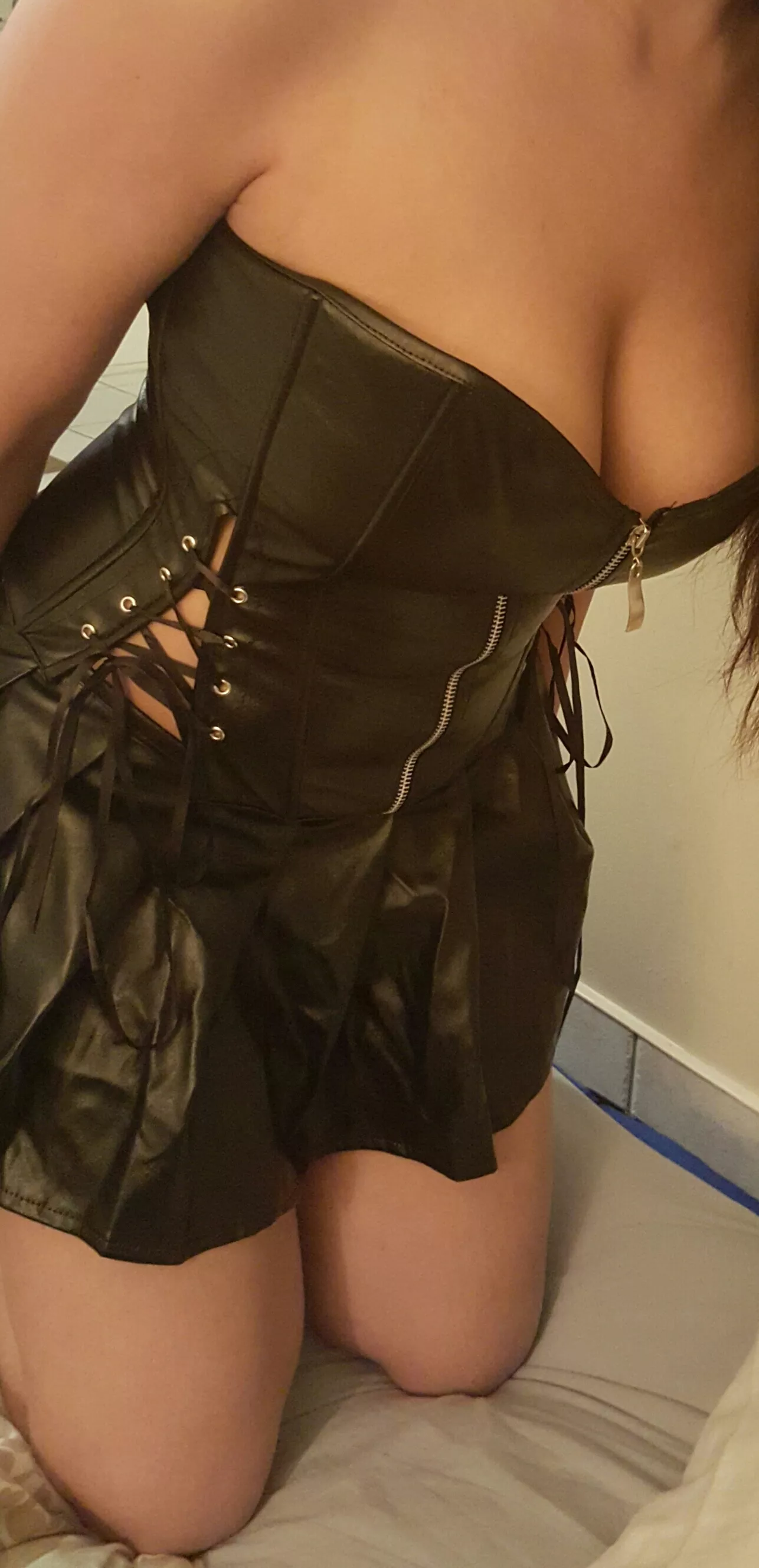 Sexy slut wife in a short leather dress. No panties allowed👅👀😈 [F] posted by anonhornywifefucker