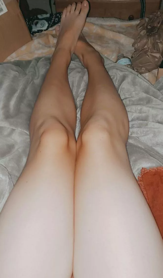 Shaved my legs all the way this time... I love how smooth they look and feel 🥰 posted by LuckiTrap