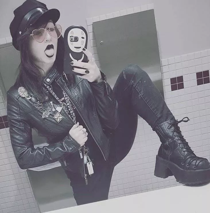 She’s wearing a black leather jacket, skinny jeans and leather boots posted by LeatherJacketWomen