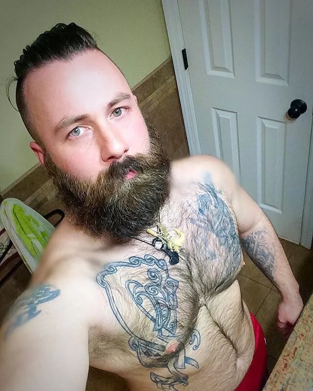 [Shirtless] Another selfie Viking posted by VikingsThrall