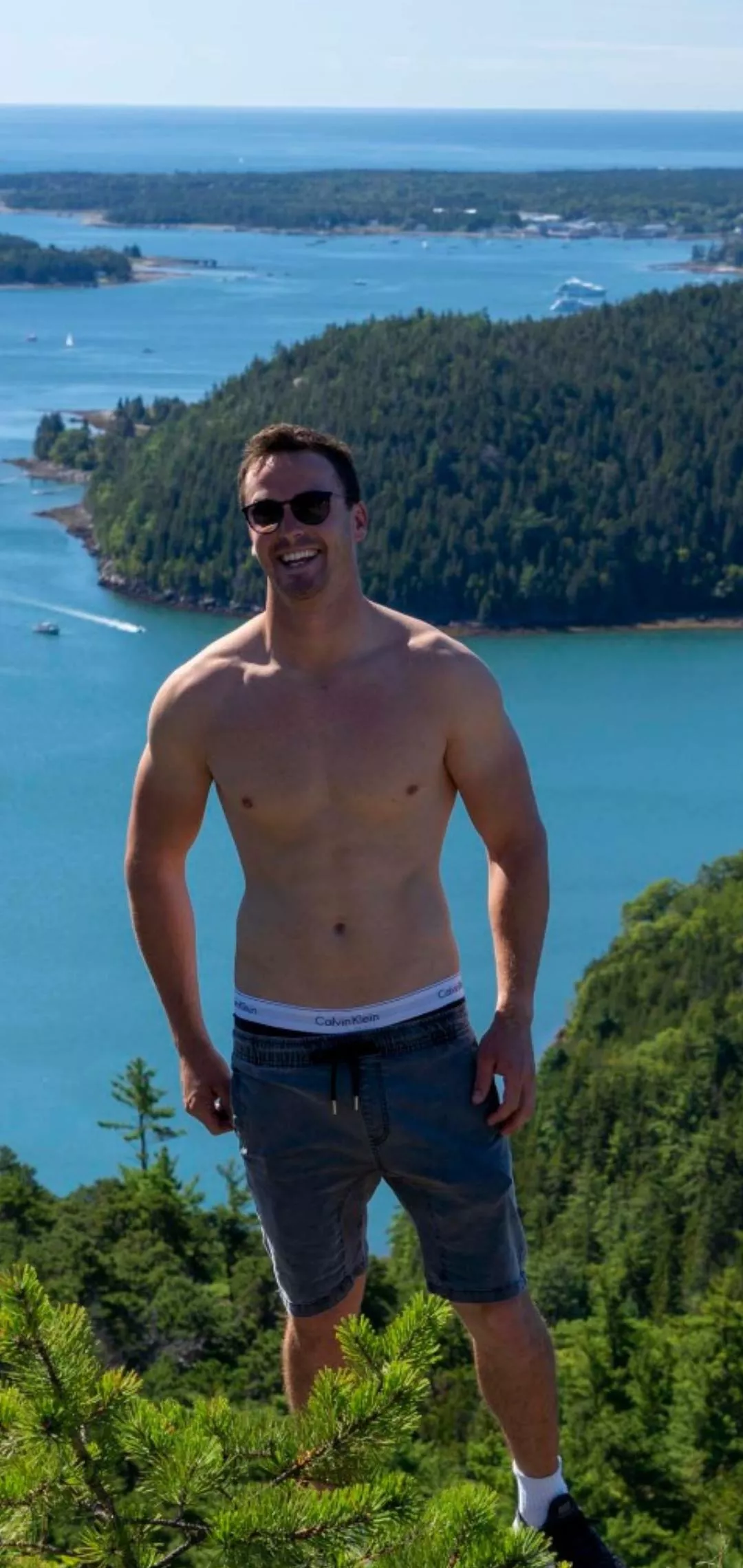 Shirtless hikes are the best. Would I see your head turn if you passed me on the trail ? posted by throwaway280392