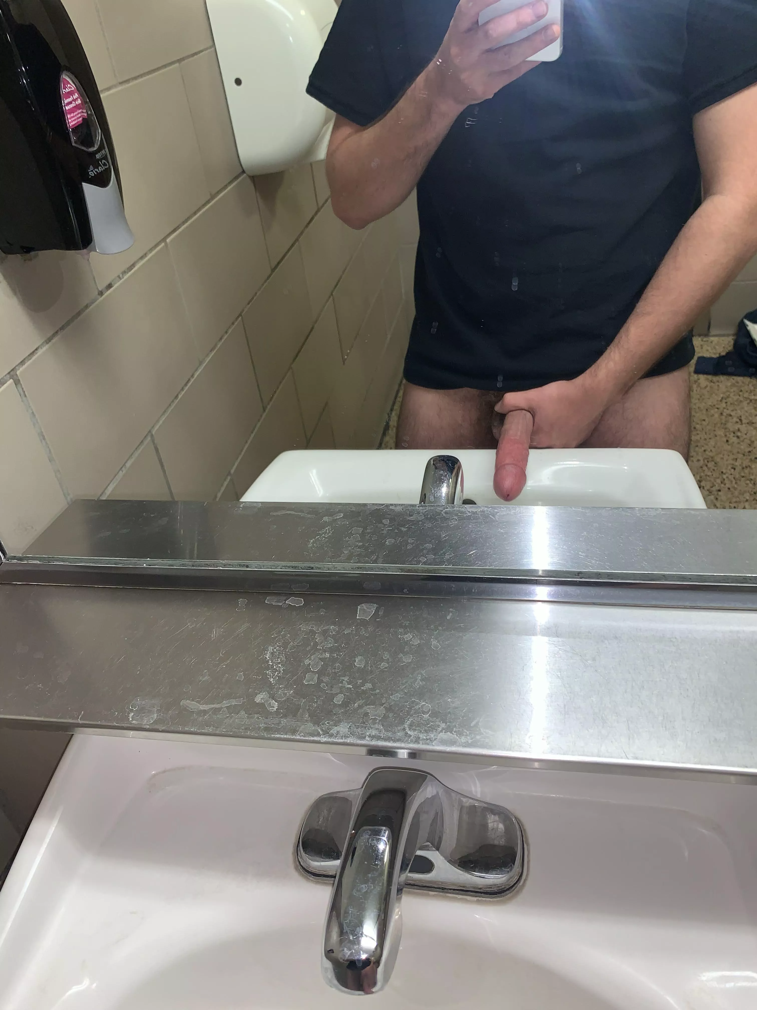 Should I cum on the sink? posted by mrsexy609