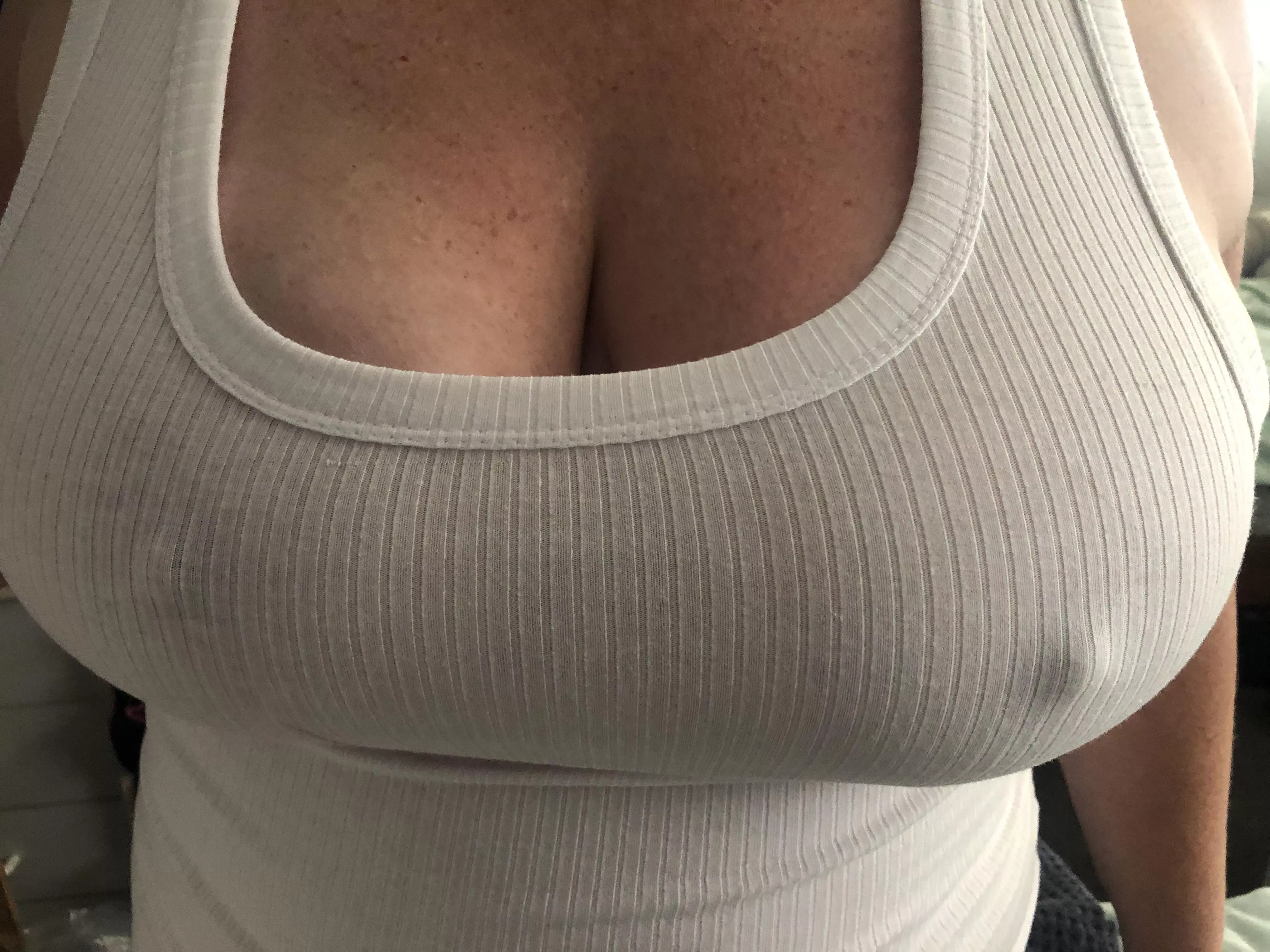 Should I go to the shops like this.. whats your thoughts 40(f) posted by Ancient-Coffee-4541