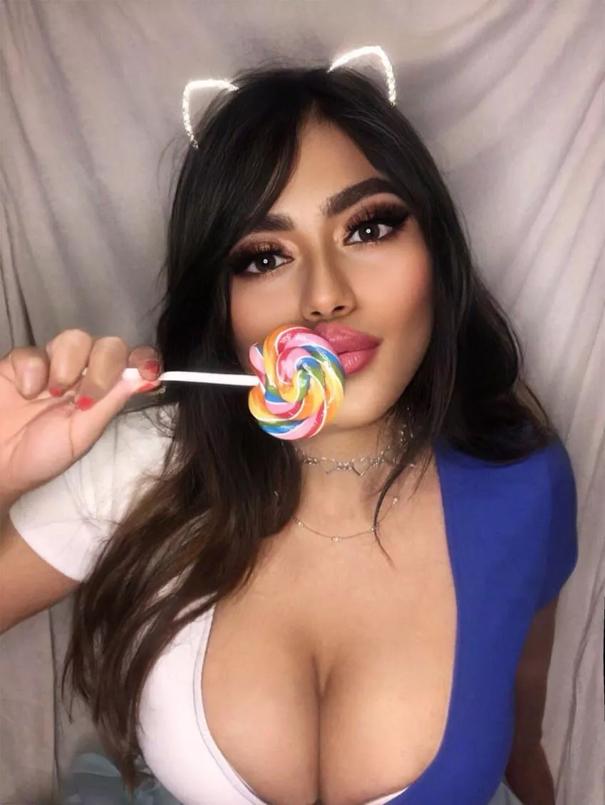 Should i try your candy too?😉 posted by dwiirafrayy