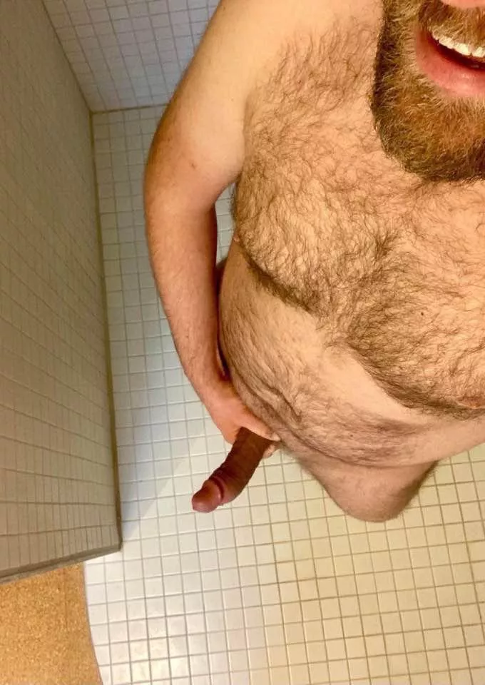 Shower beer anyone [M]38 posted by paulythesaint