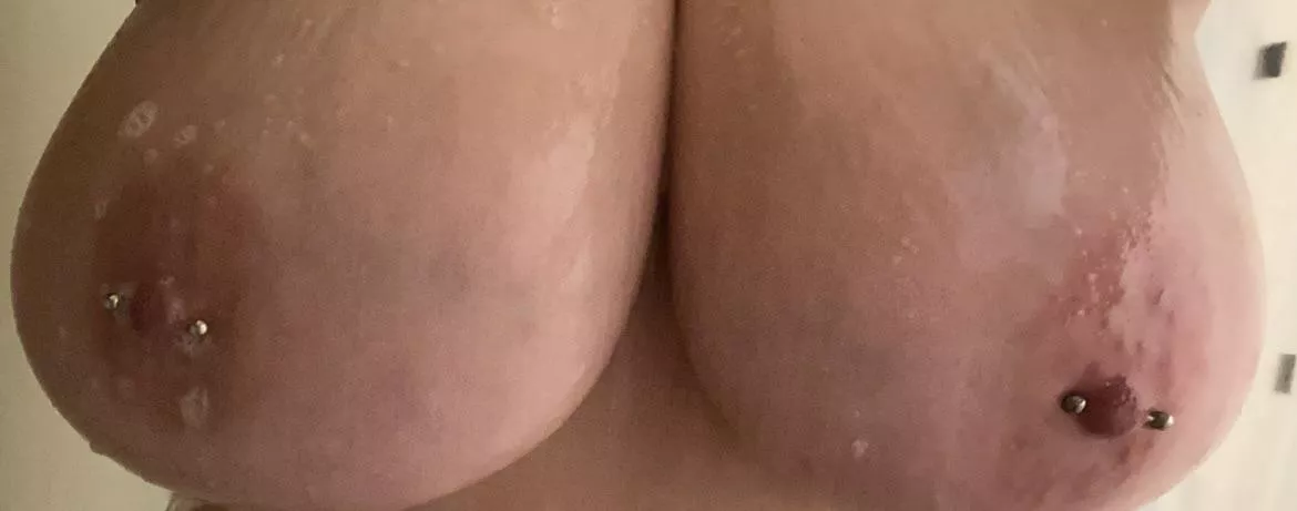 Shower titts are a thing for Saturday mornings, right? (F) (OC) posted by queen_B71