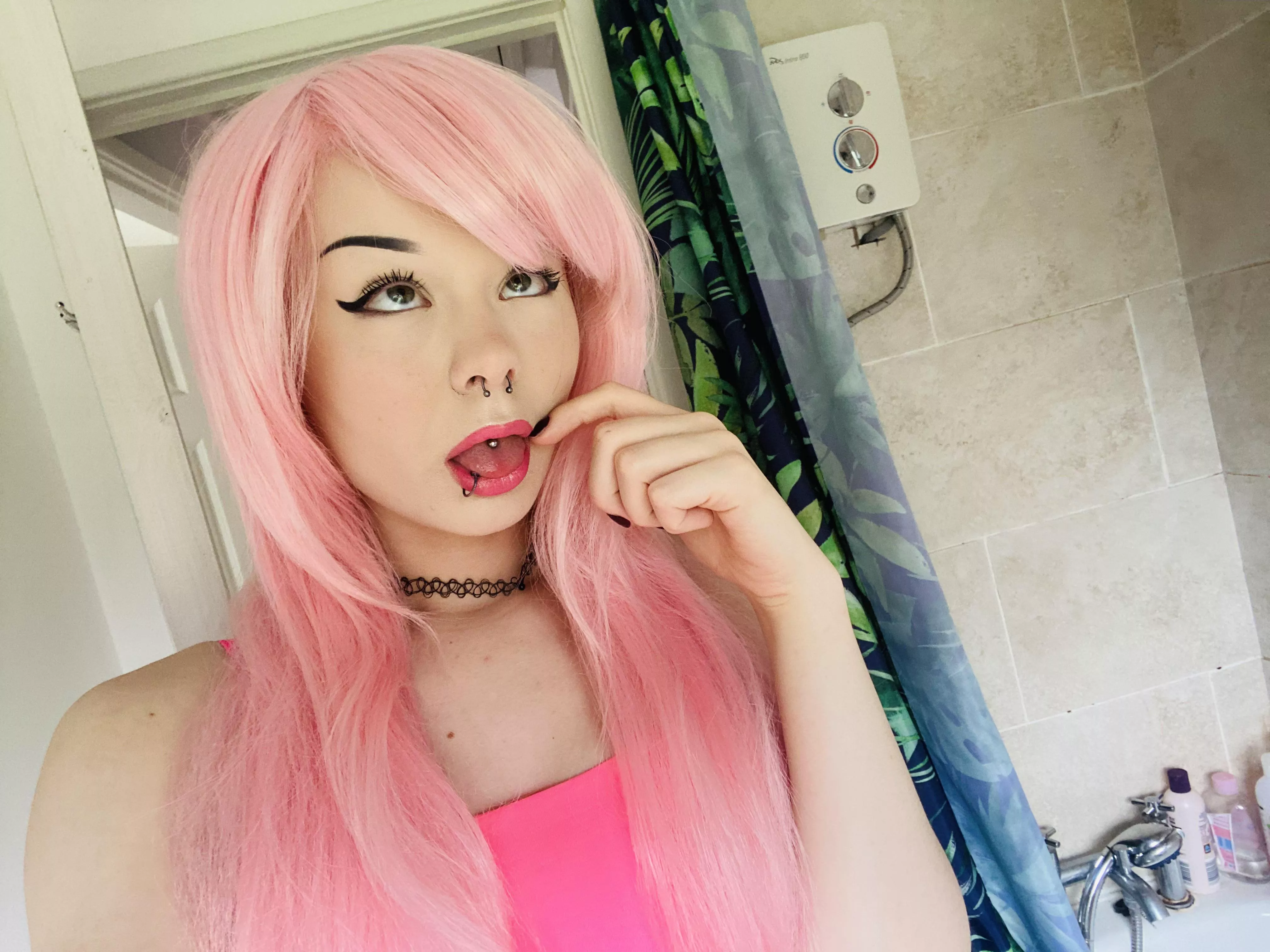 Shy ahegao posted by QueenieBeaniebaby