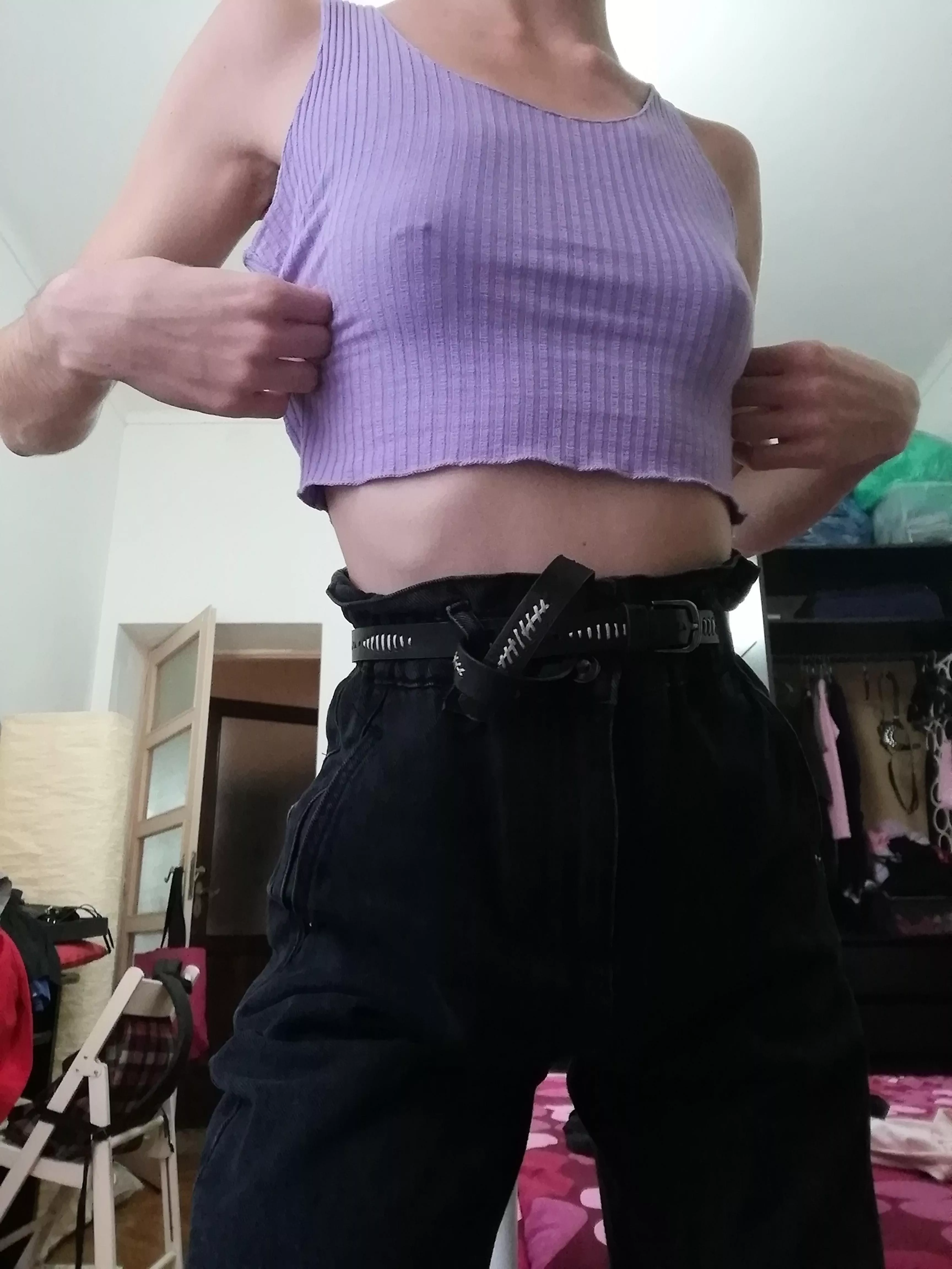 Simple and very sexy crop top 💜💦 posted by C_h_e_r_rypie