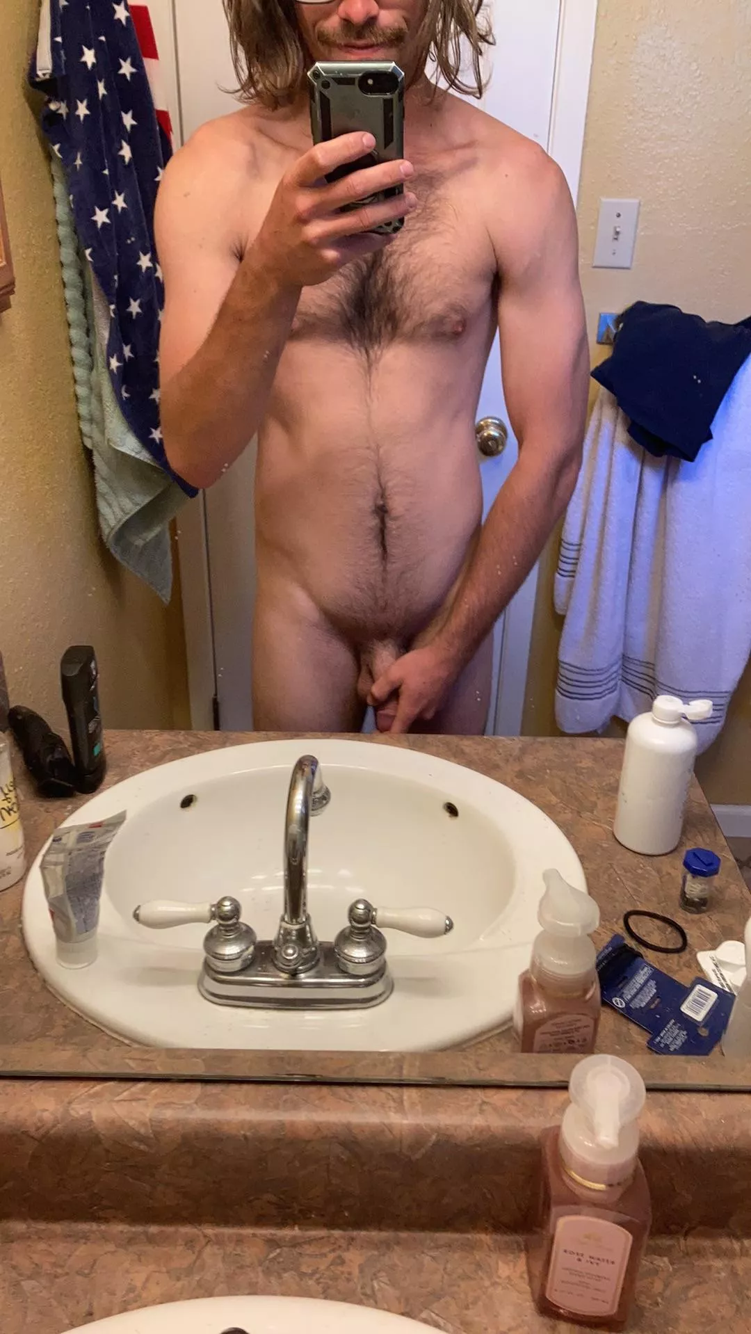 Si(m)ple mirror nude posted by makelifefun3