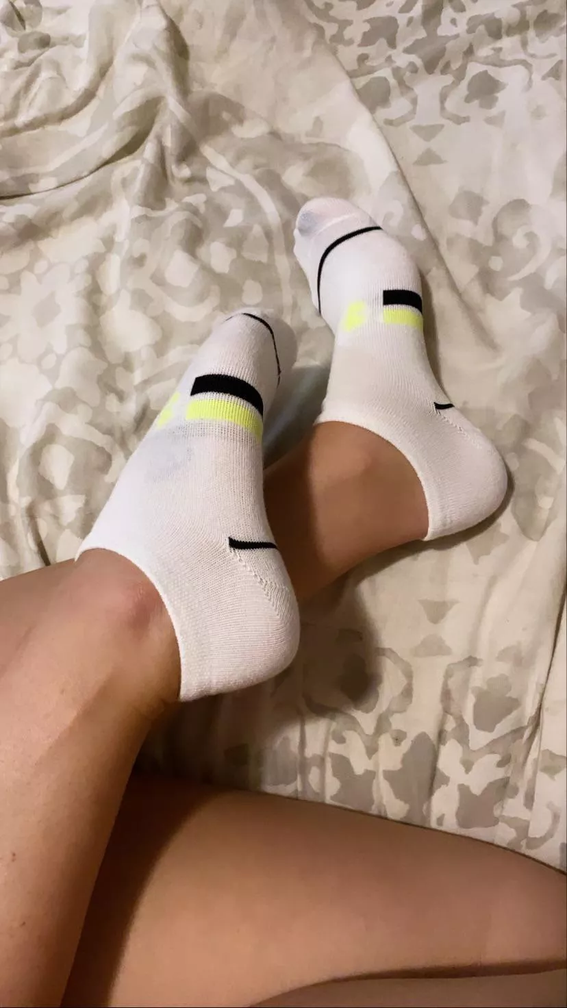 Since nobody will keep my feet warm, I’ll just have to wear these cute socks to bed posted by tellii_xoxo