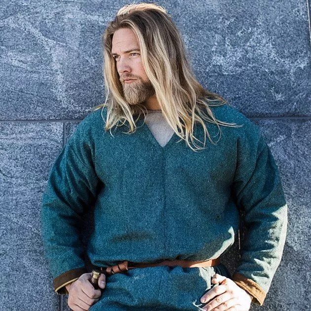 Since we seem to be on a Lasselom kick, Here's him in actual Viking garb. posted by VikingsThrall