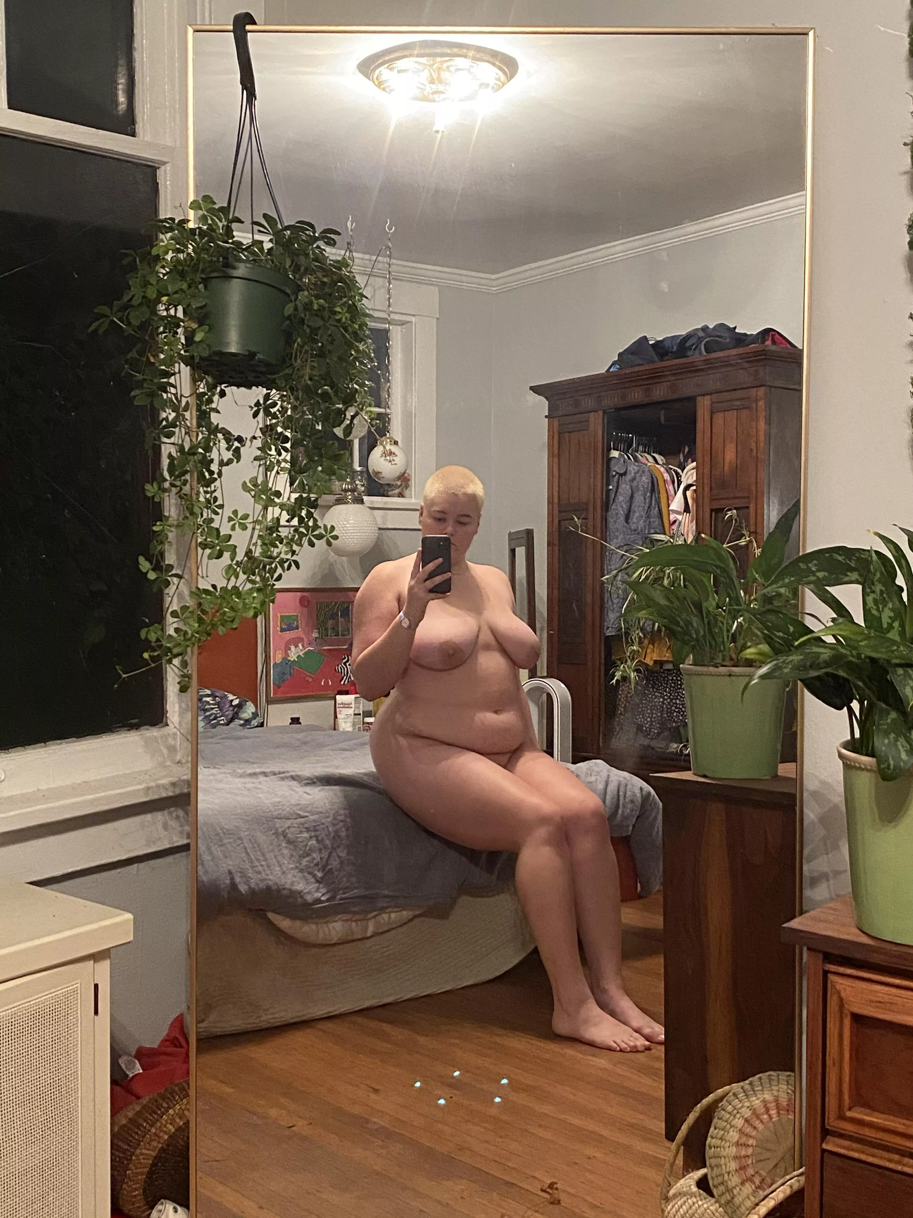 Sitting belly [24, 230lbs, 5’11”] posted by 4piepsilonnaught