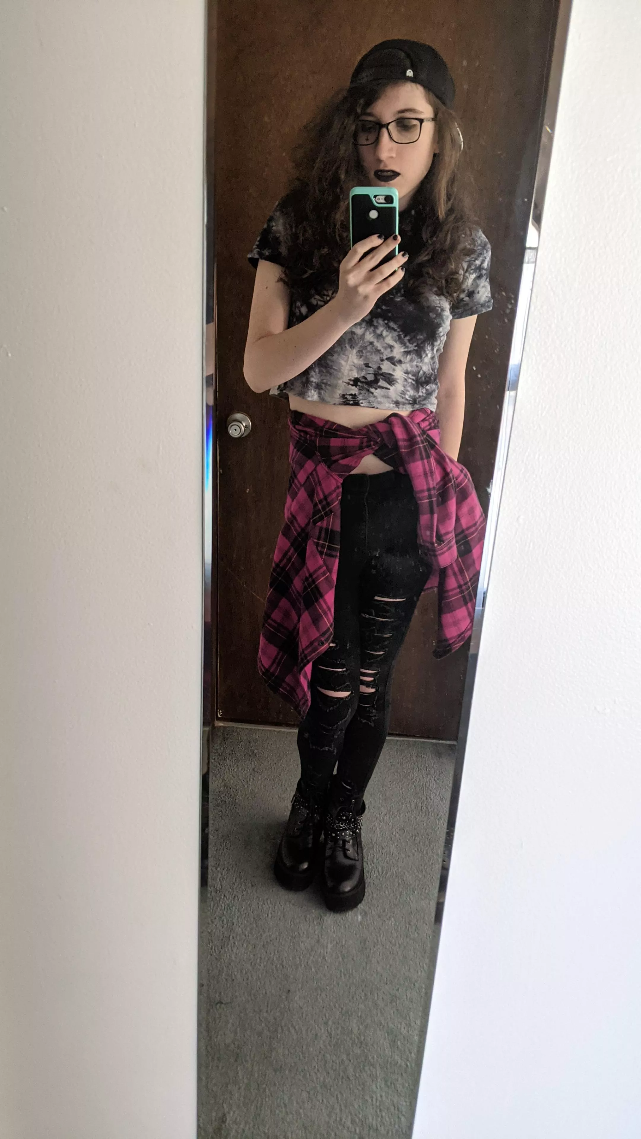 Skater punk girl vibes today 🖤✨ posted by CalaMariGold98