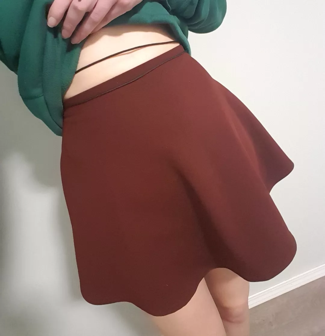 Skirt posted by fem_babyyy