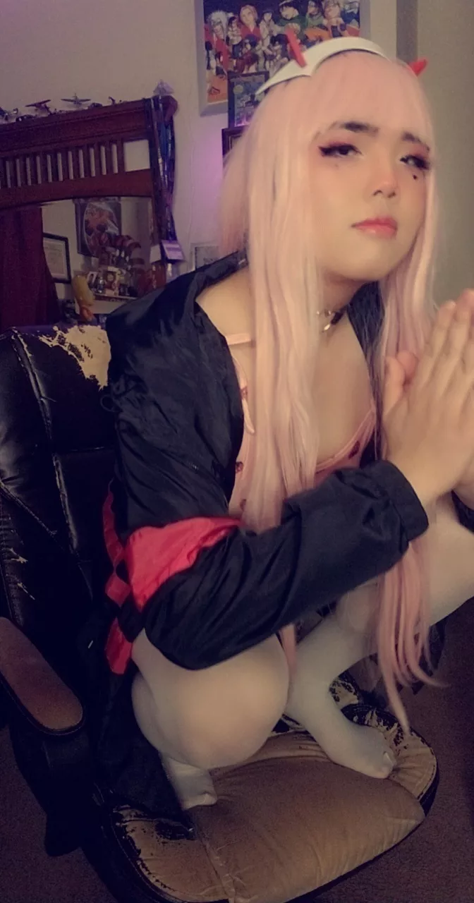 Slav squat so powerful I fell from my chair tight after posted by yujided