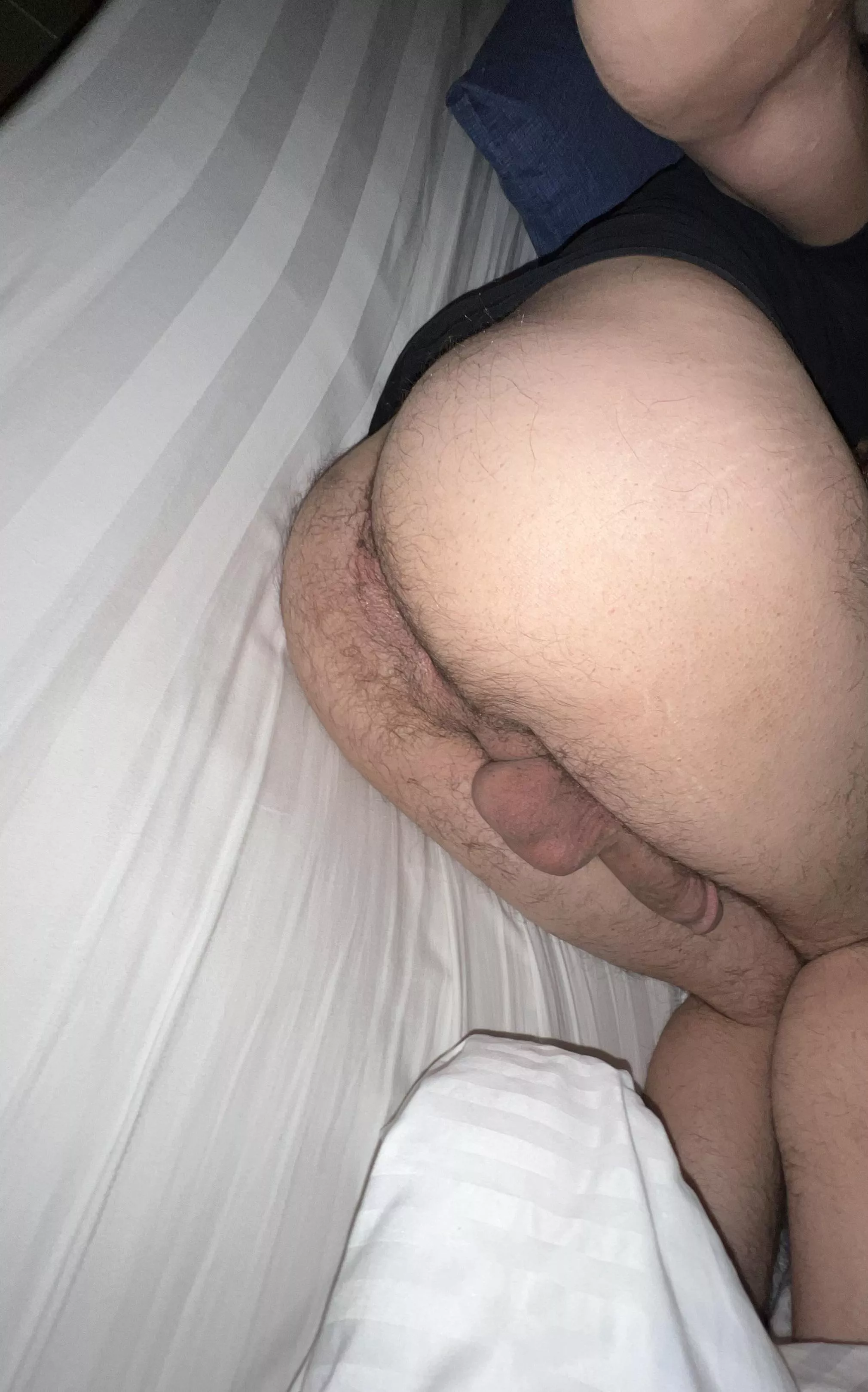 Sleeping pose posted by footcockcuckold