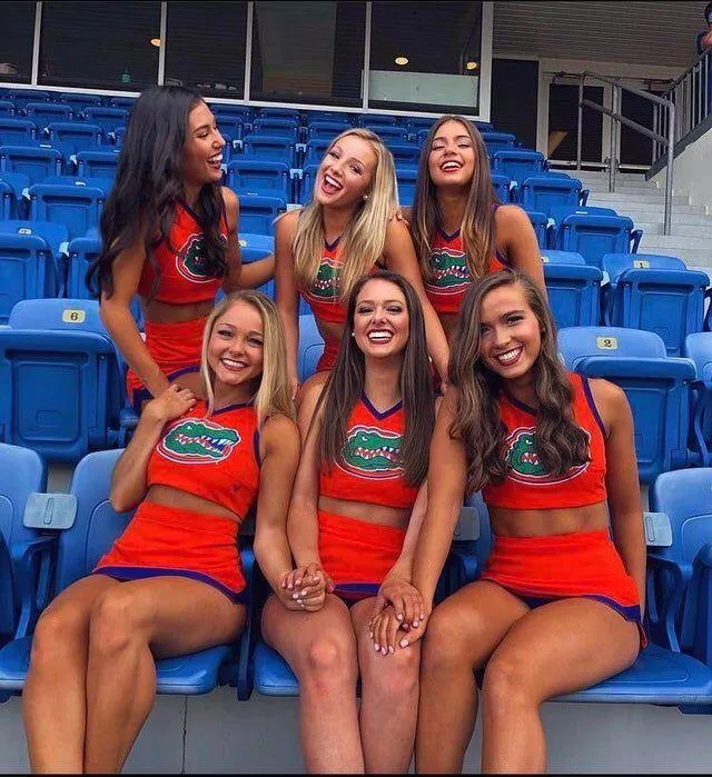 Smiling Gator Girls ...... [6] posted by 297andcounting