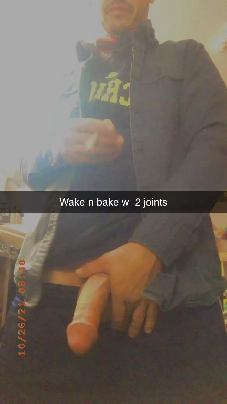 Smoke two joints in the [M]orning🎼 posted by skipguyy