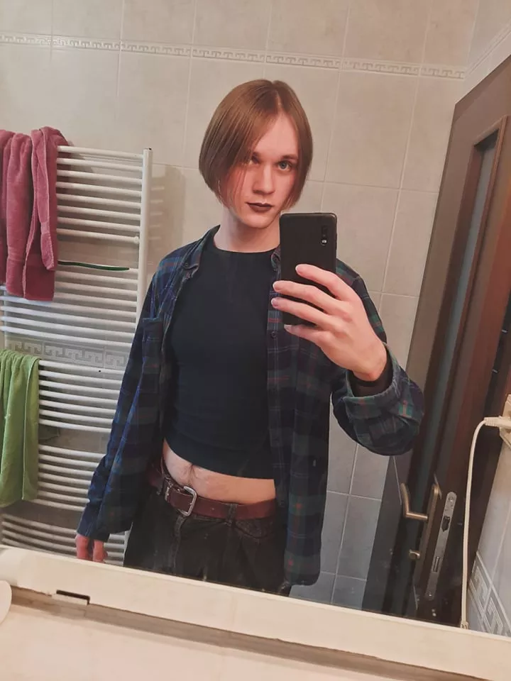 So... I just got a haircut after keeping the same old mid-back long metalhead hair for at least seven years in a row... my heart is beating wild, still don't know if i hate it or if i like it... What do you think? Any advice on how to improve/adjust thi posted by Rinivar