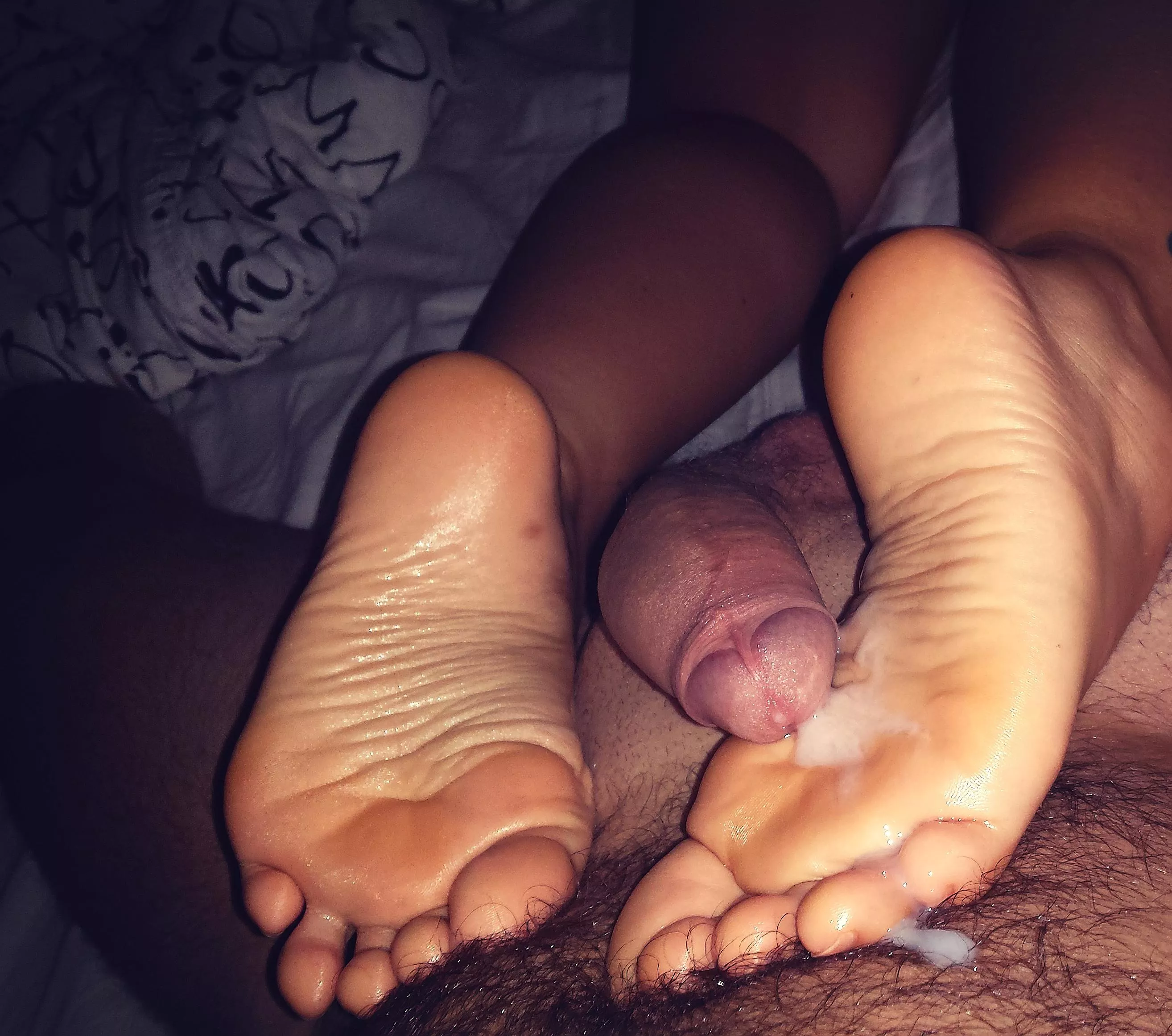 So much cum on my little soles 😋🥵 posted by Princessfeet89