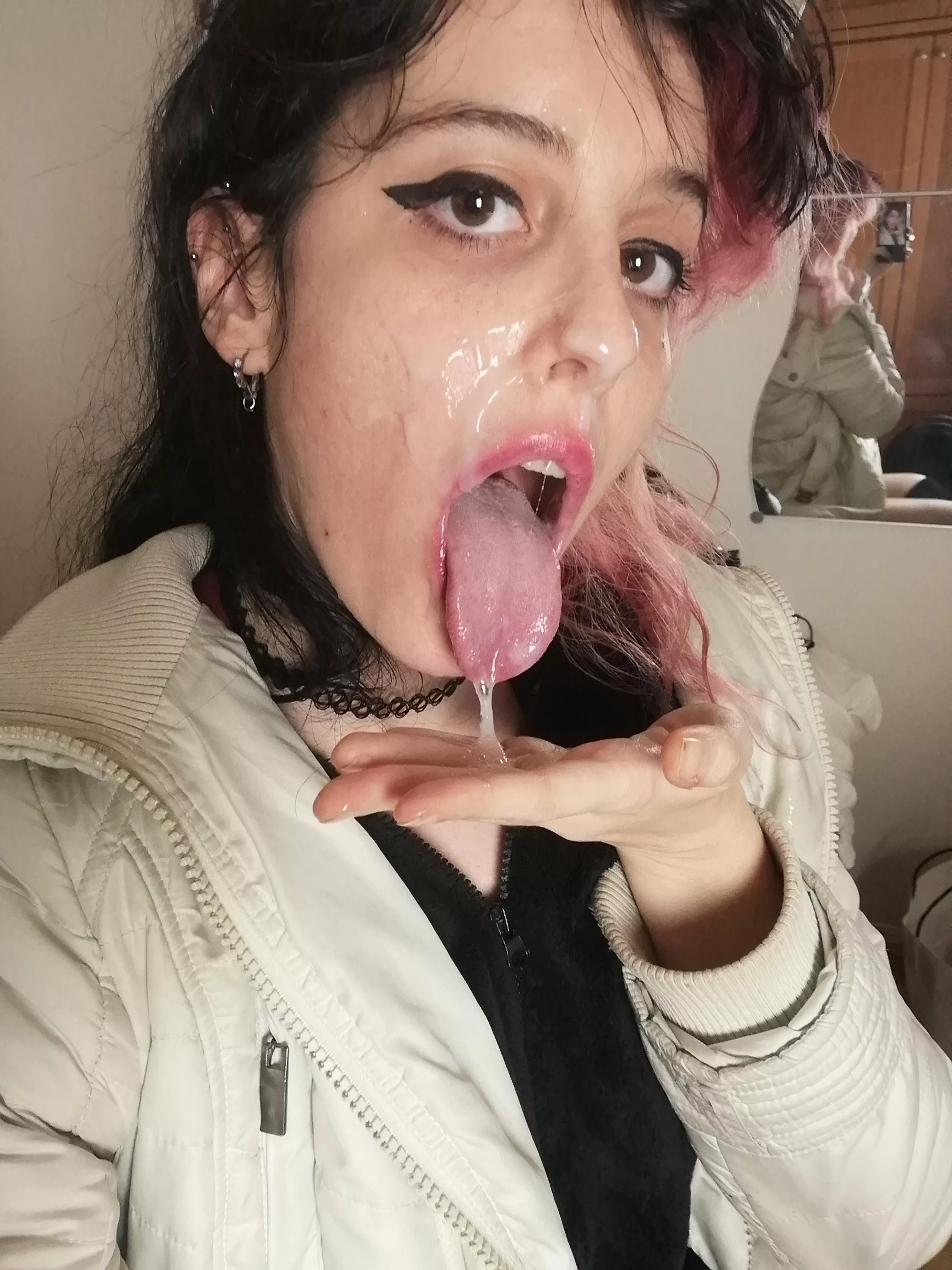 So much cum 💦 posted by talia_bloodina