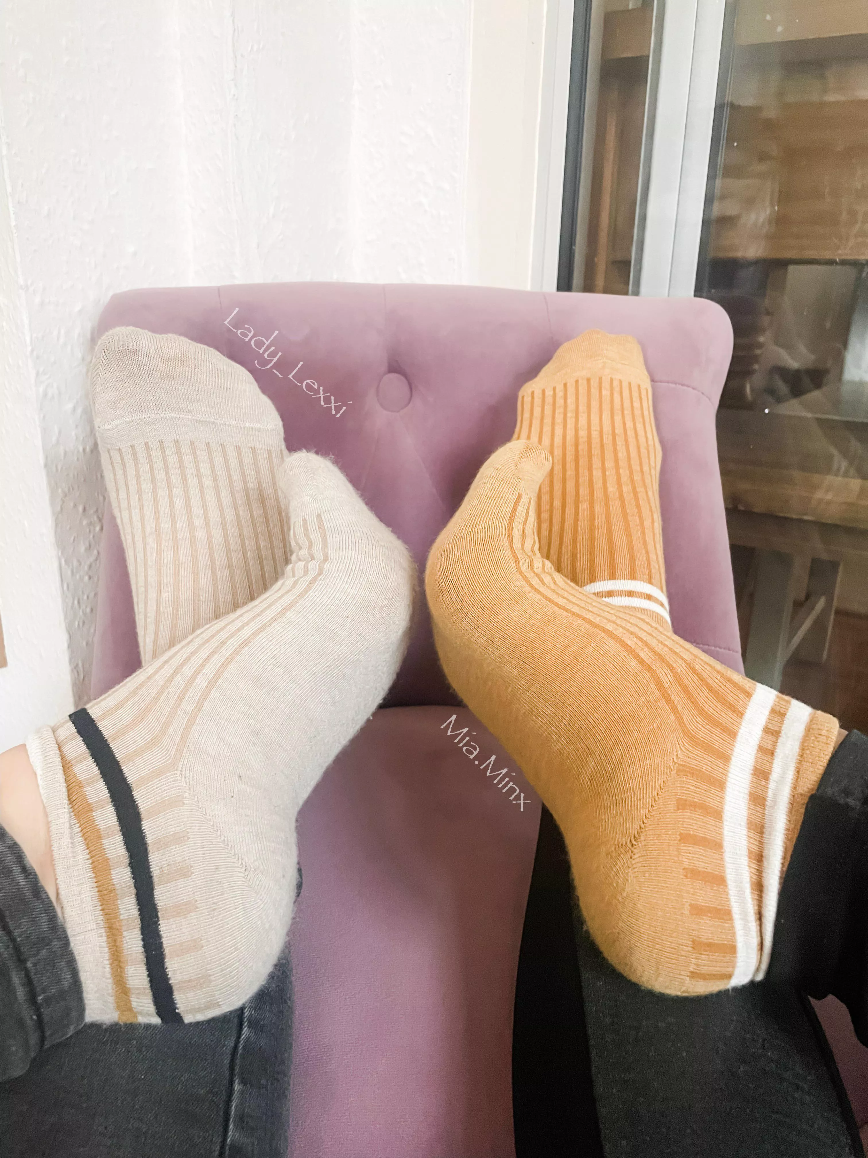 Sock twinning with my sister ðŸ¦¶ðŸ’—ðŸ’— [female] posted by miaminx11