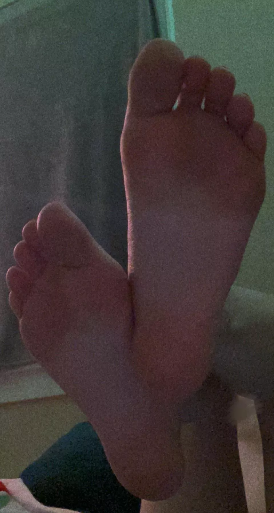 soft soles n’ cute toes posted by faebearx