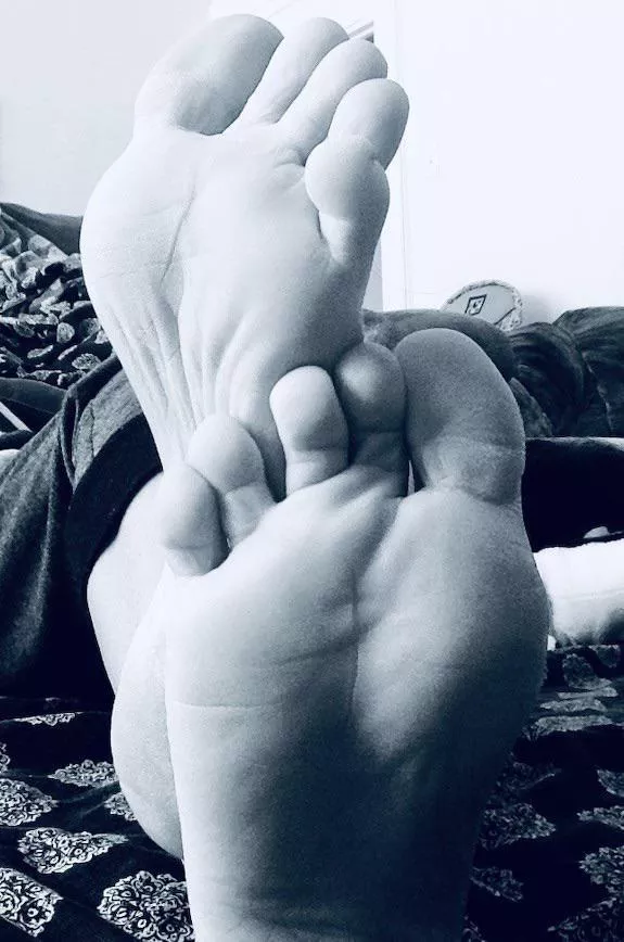 Soles and toes. posted by toeluv