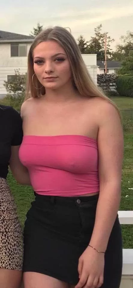 Solid nips in her pink top posted by jocam33