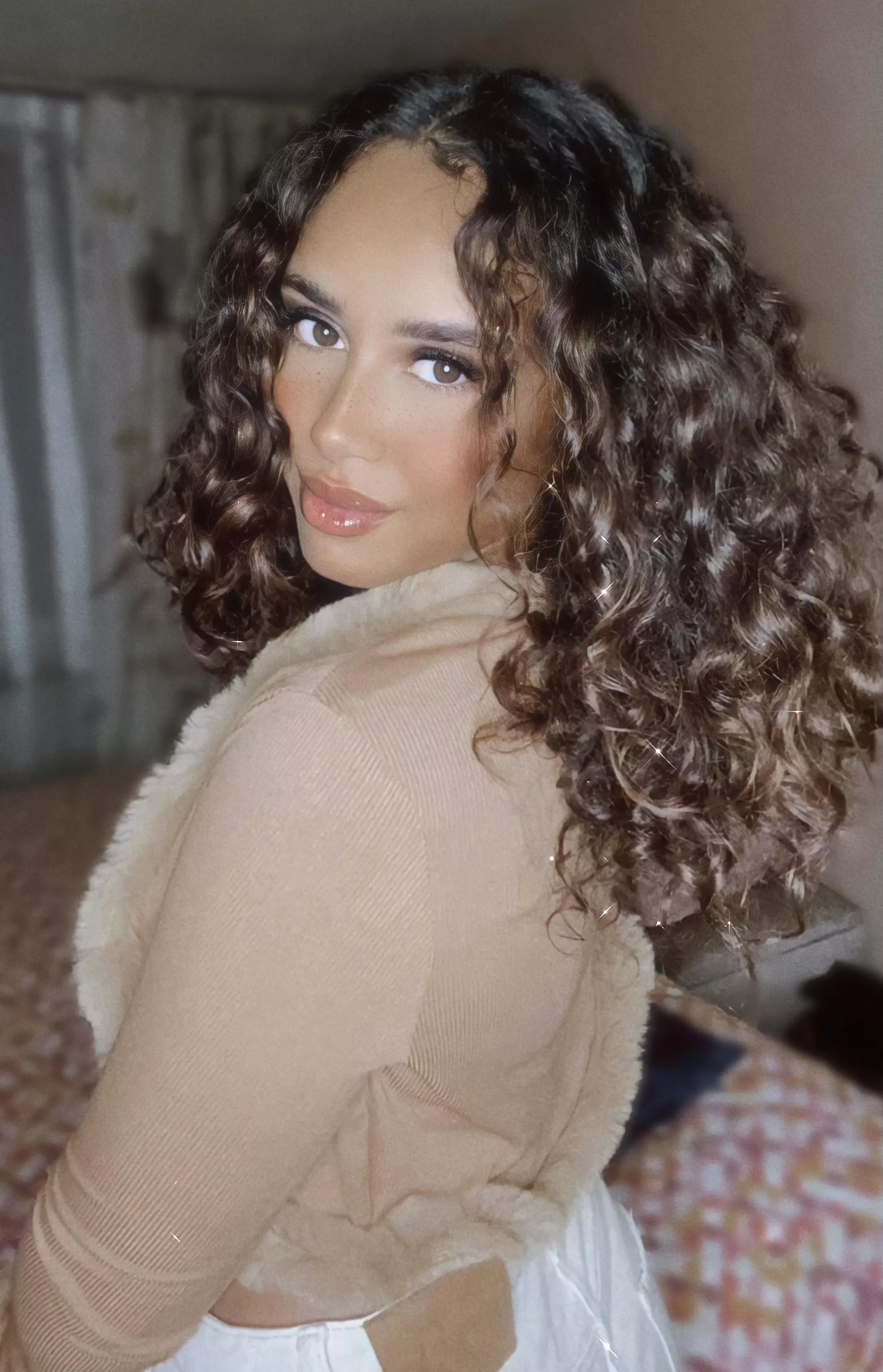 Somali x Dutch x Italian 🤎🤍🤎 posted by c_linaa