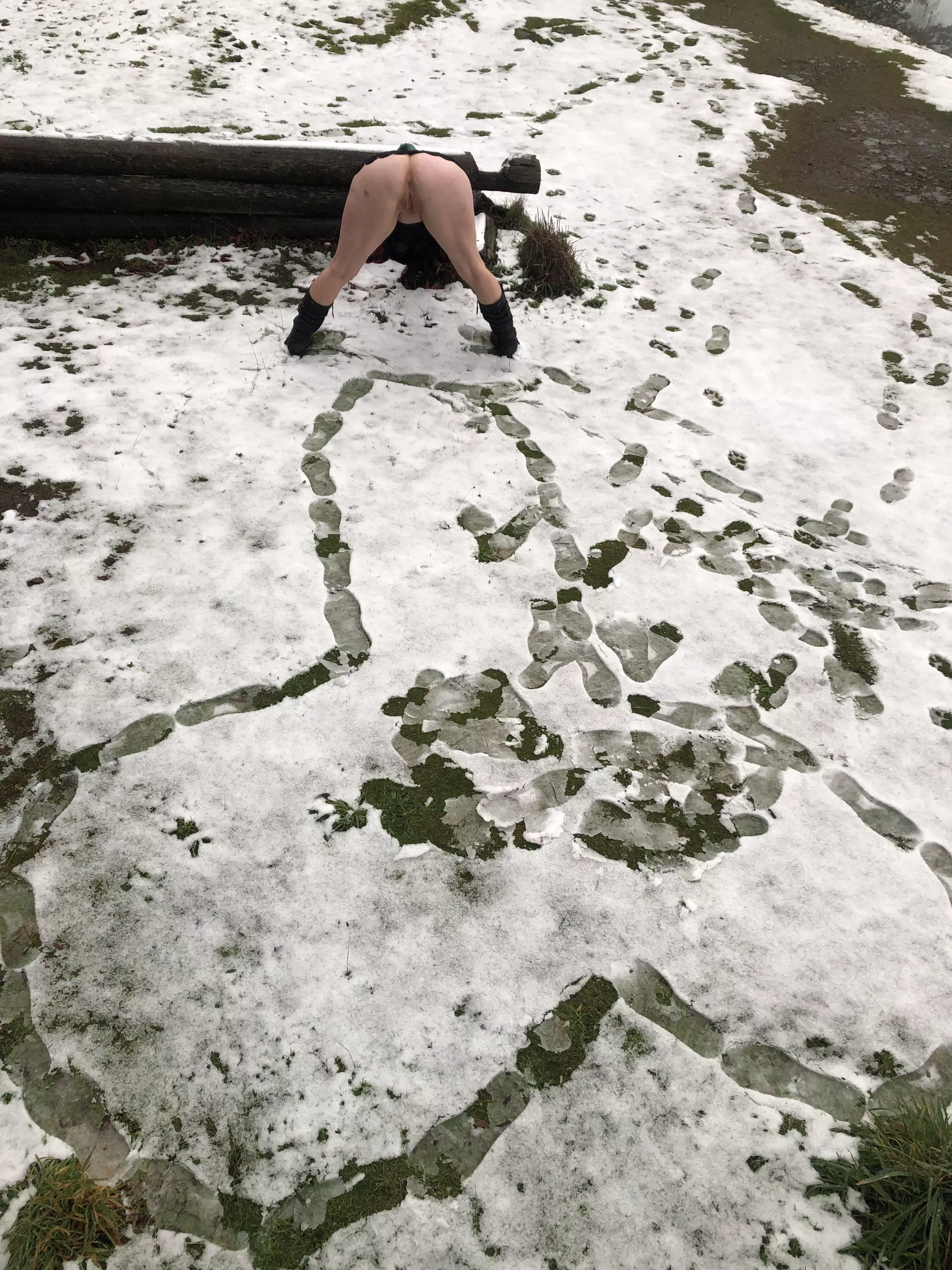 Some fun in the snow… she loves every cock of mine posted by anonymouspie420